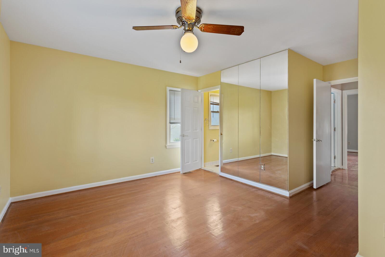 COUNTRY CLUB VIEW - Residential