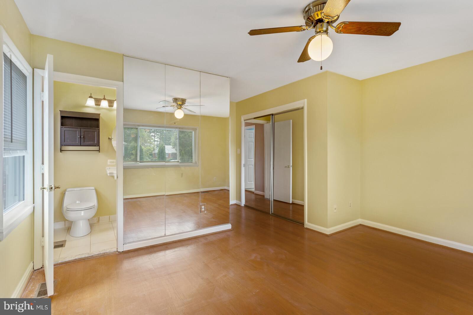 COUNTRY CLUB VIEW - Residential