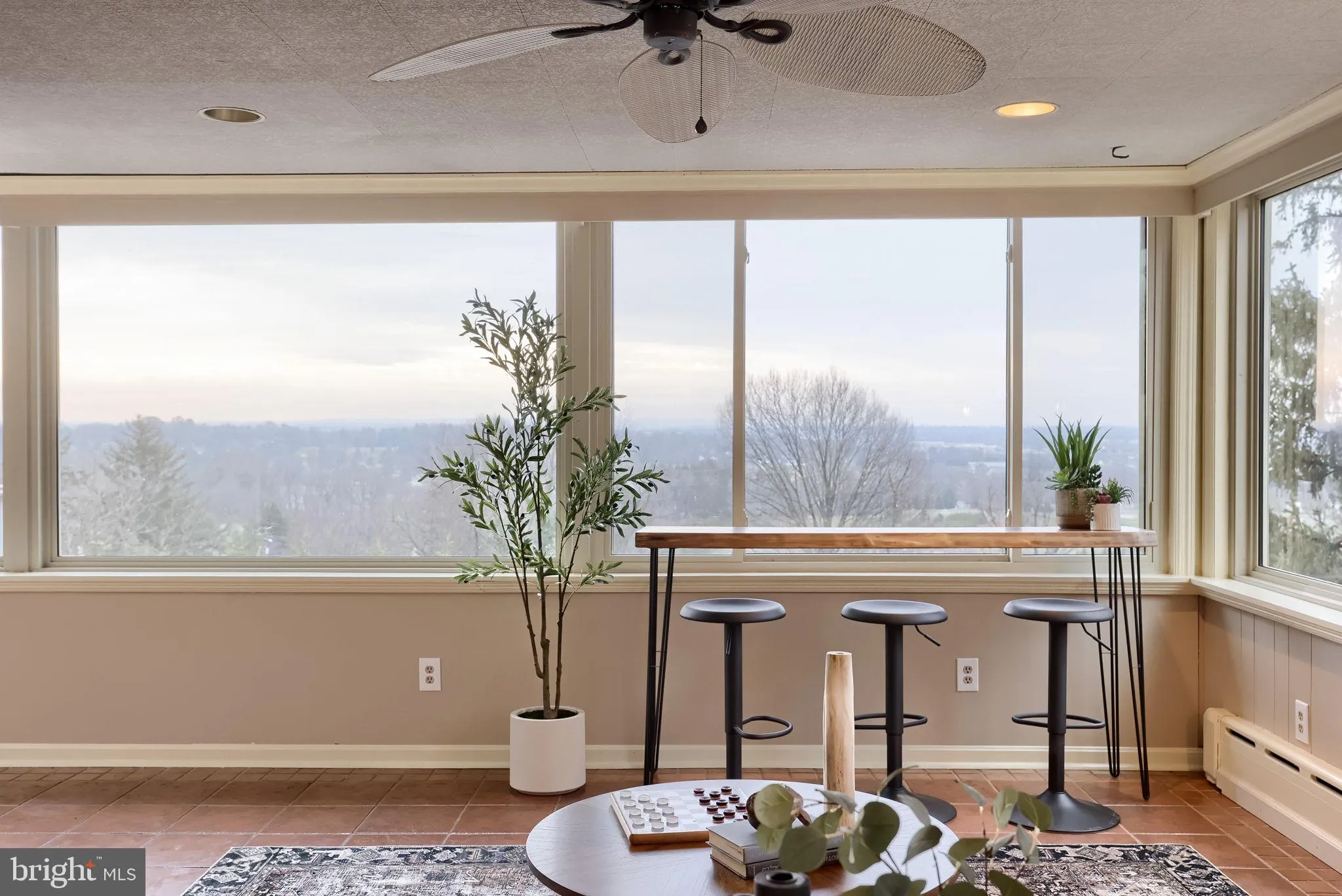 Lancaster, Pennsylvania 17601, United States, 4 Bedrooms Bedrooms, ,2 BathroomsBathrooms,Residential,Active,250885