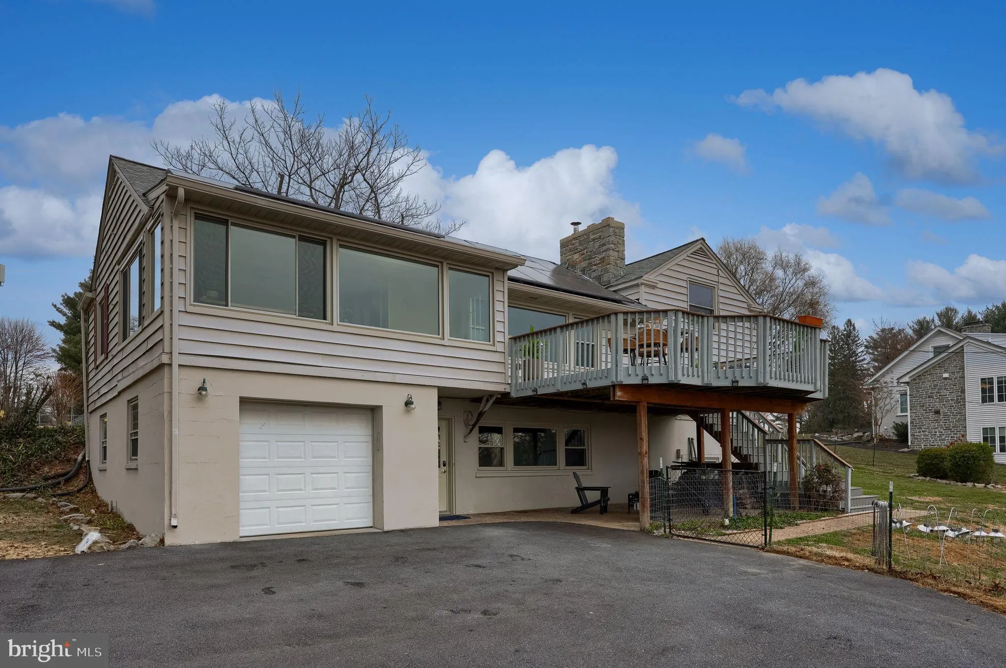 Lancaster, Pennsylvania 17601, United States, 4 Bedrooms Bedrooms, ,2 BathroomsBathrooms,Residential,Active,250885