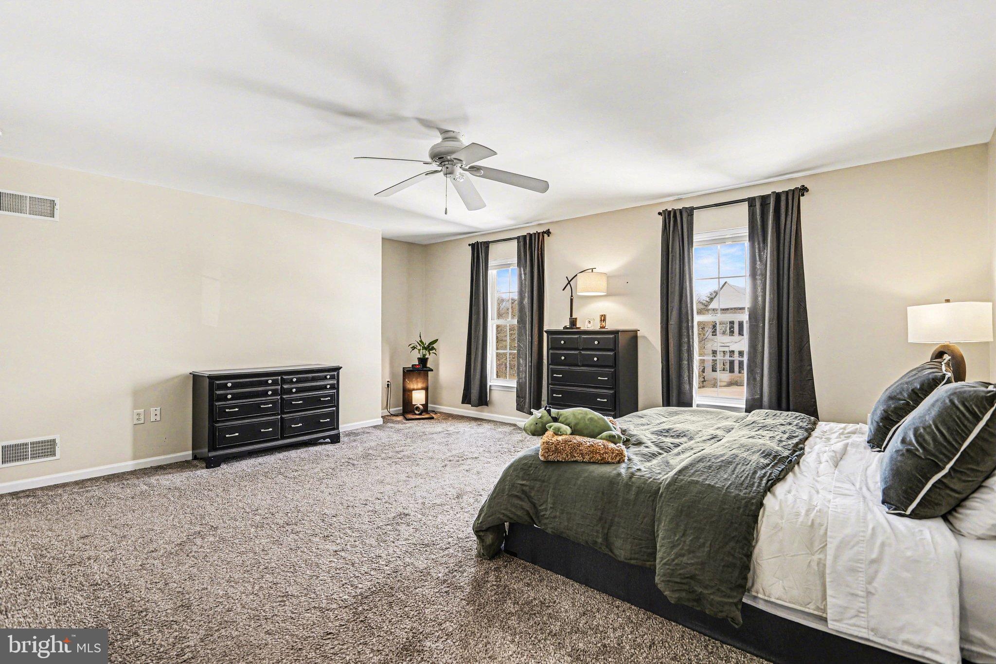 LOGANS RUN - Residential