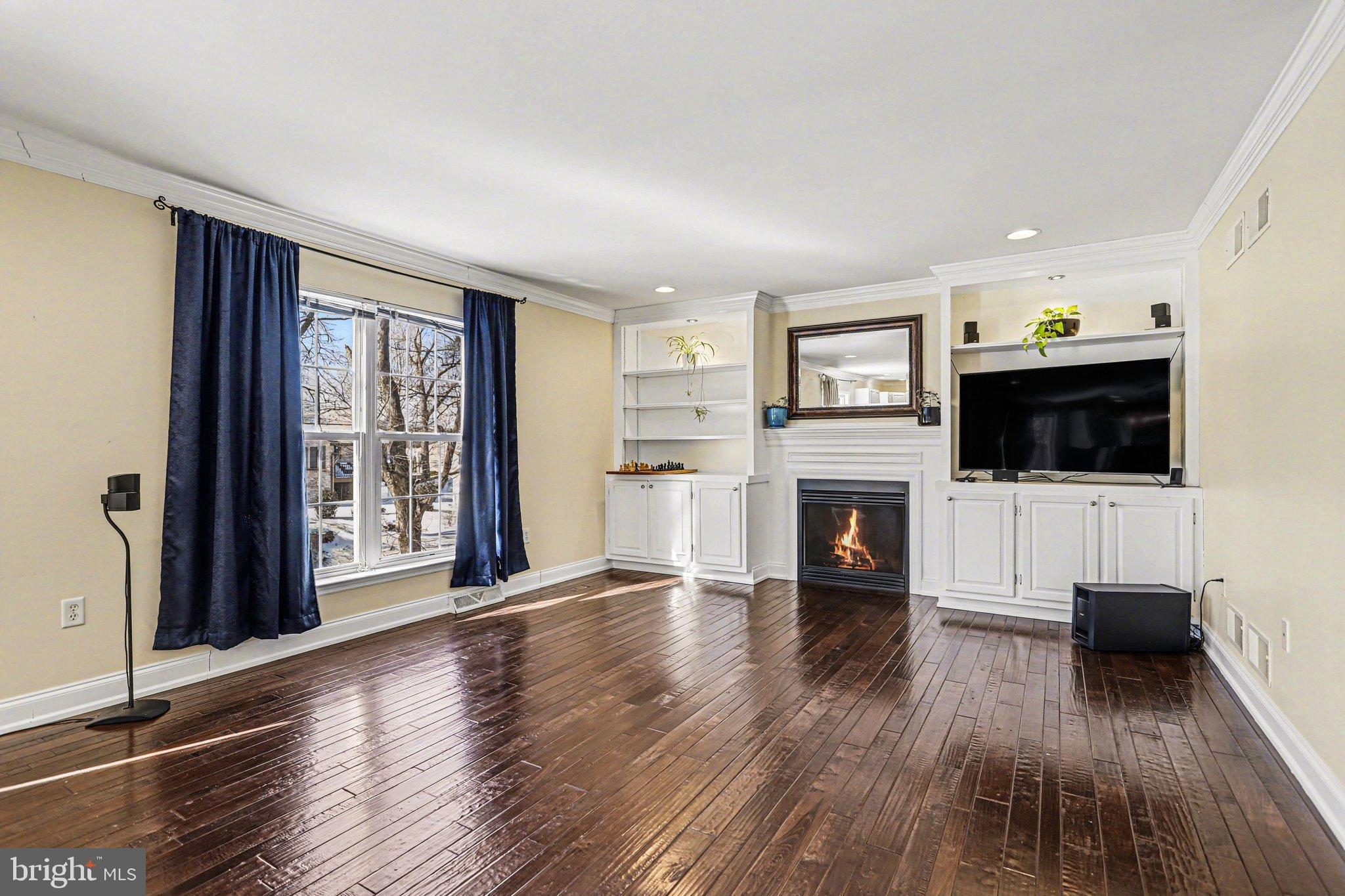 LOGANS RUN - Residential