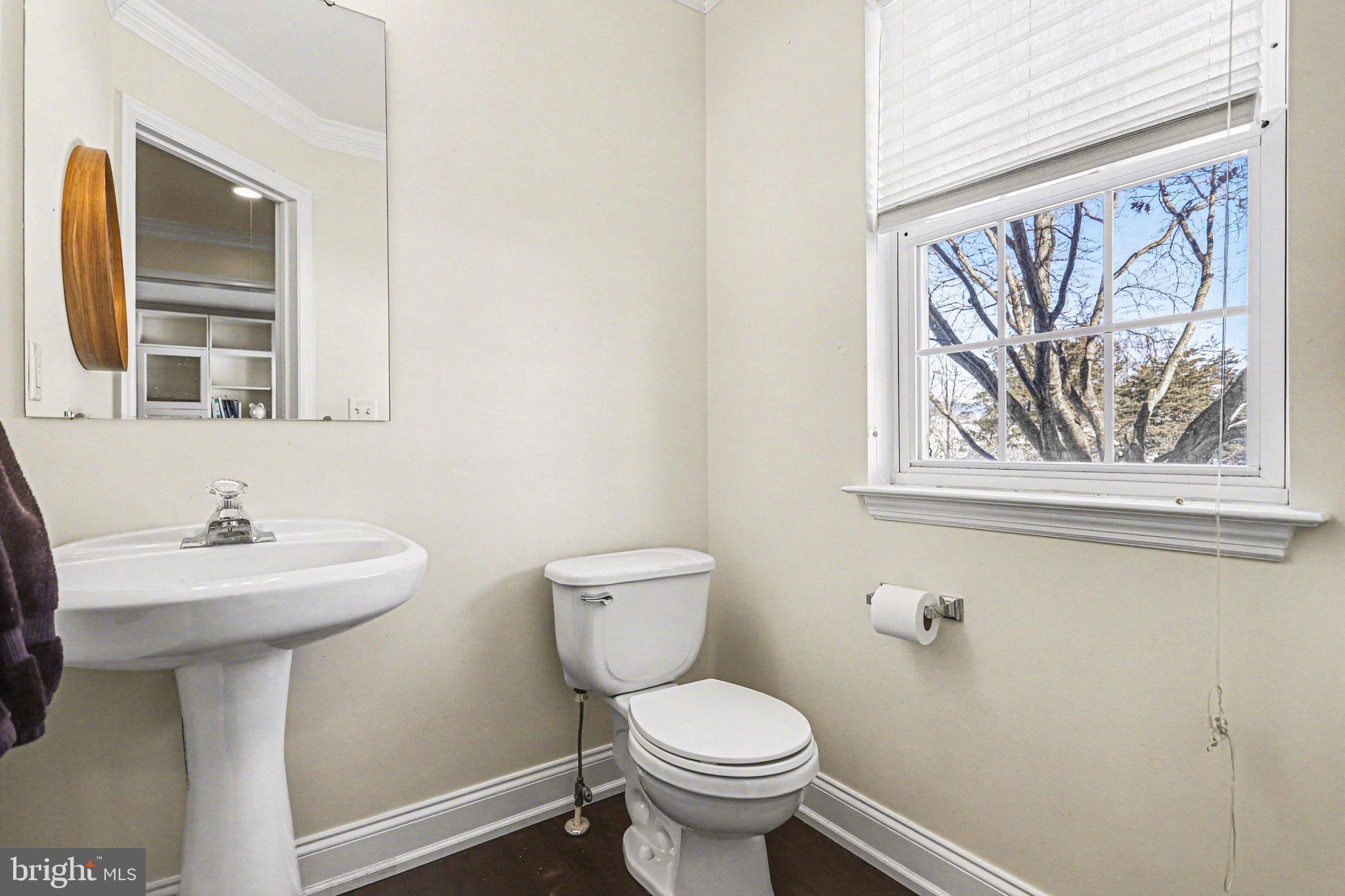 LOGANS RUN - Residential