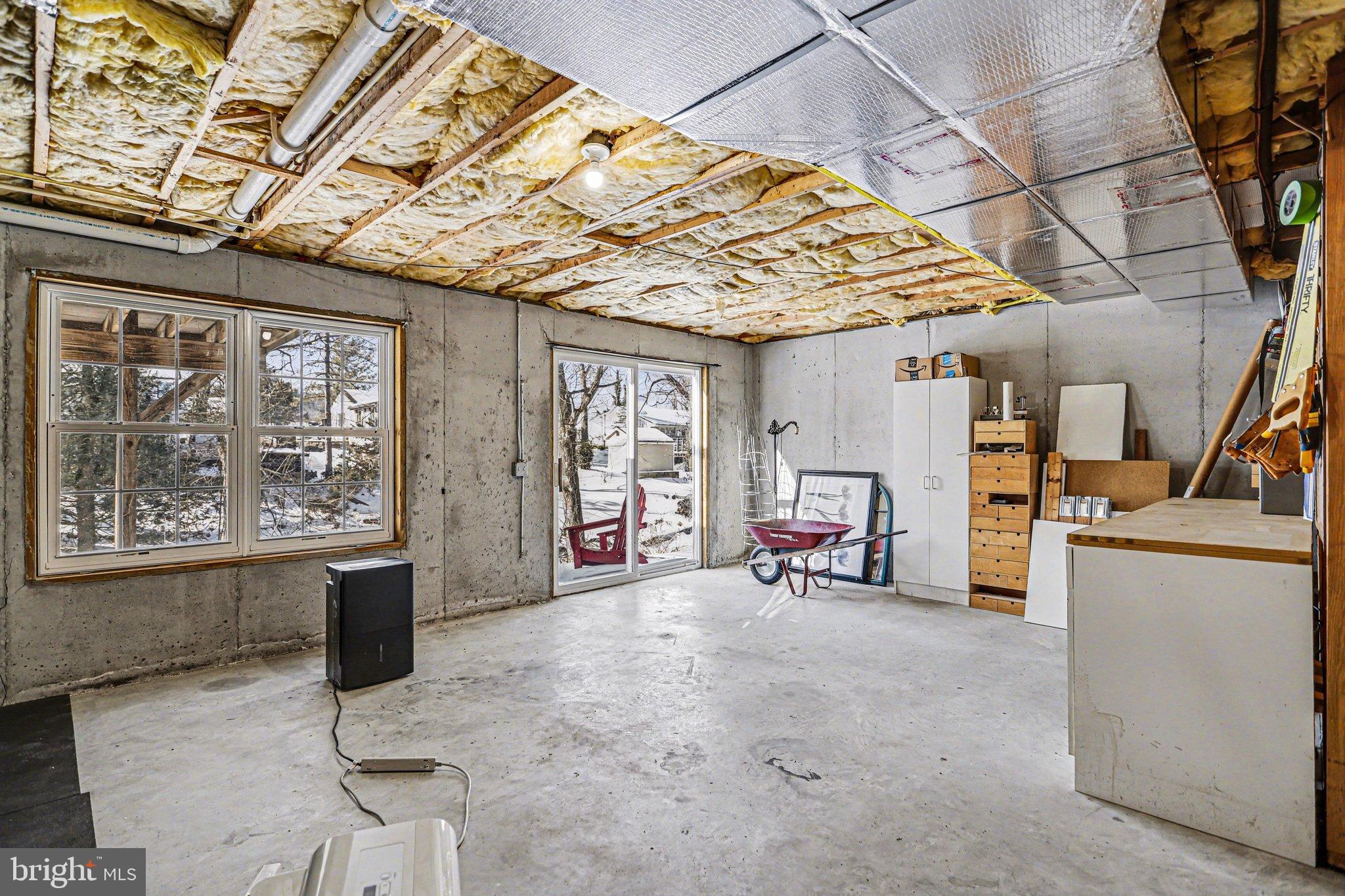 LOGANS RUN - Residential