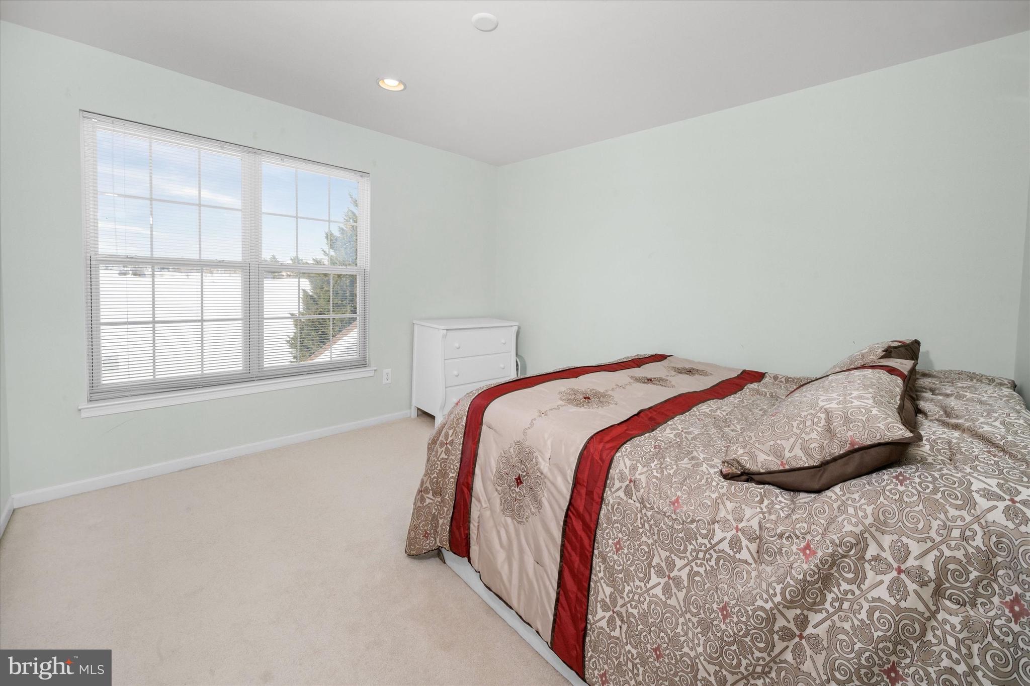 THE LEGENDS - Residential