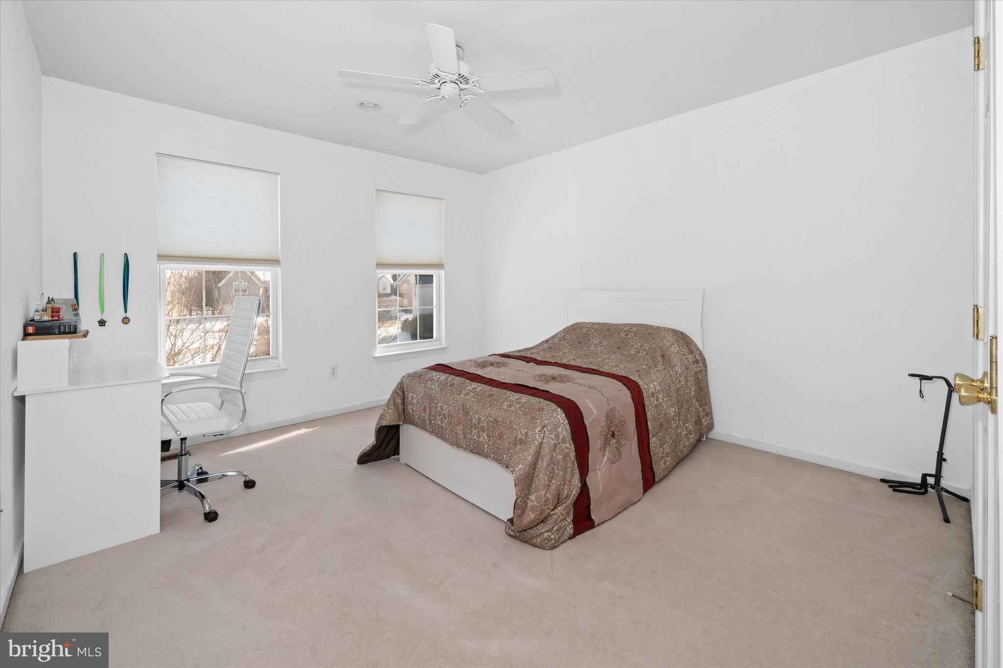 THE LEGENDS - Residential