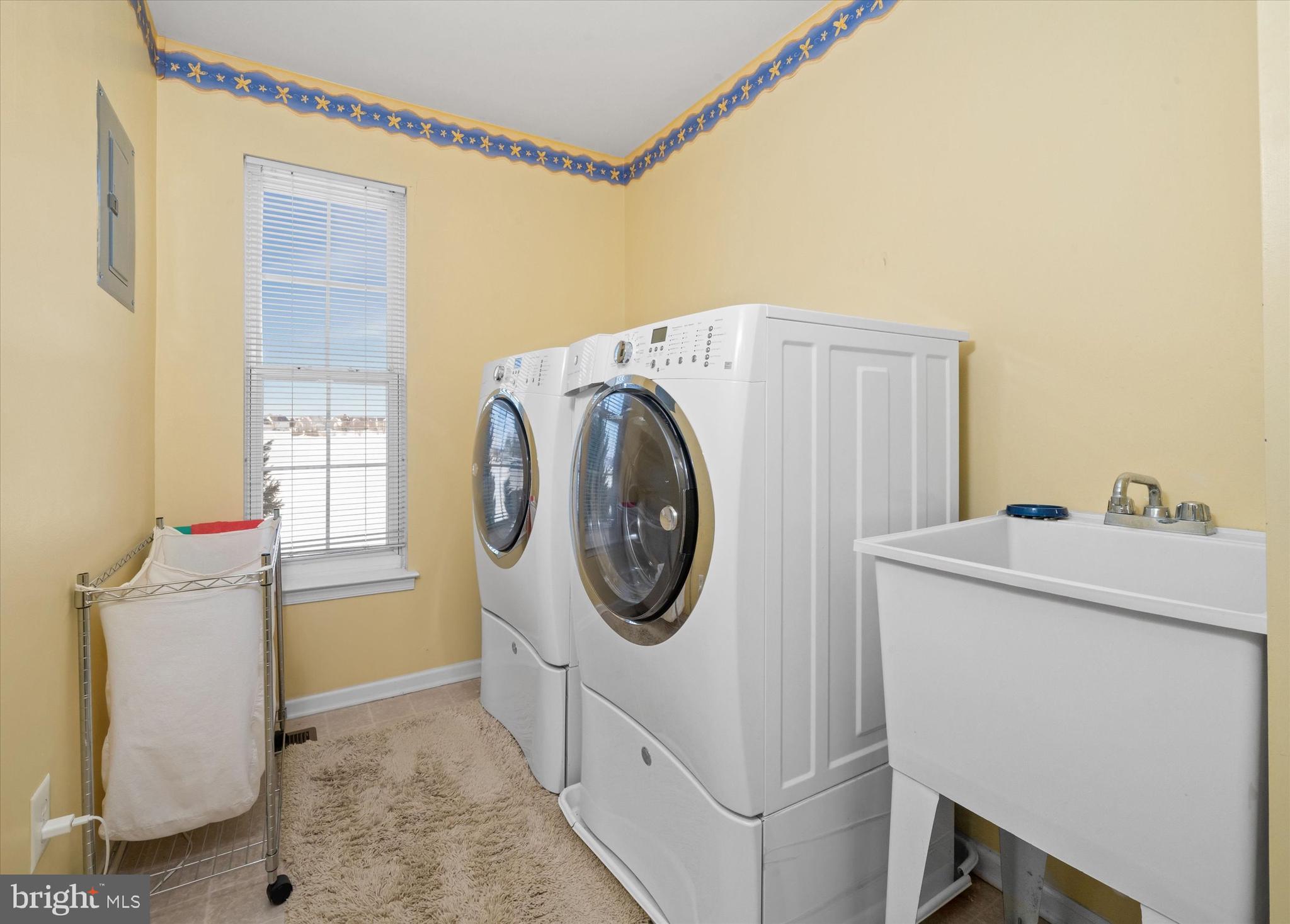 THE LEGENDS - Residential