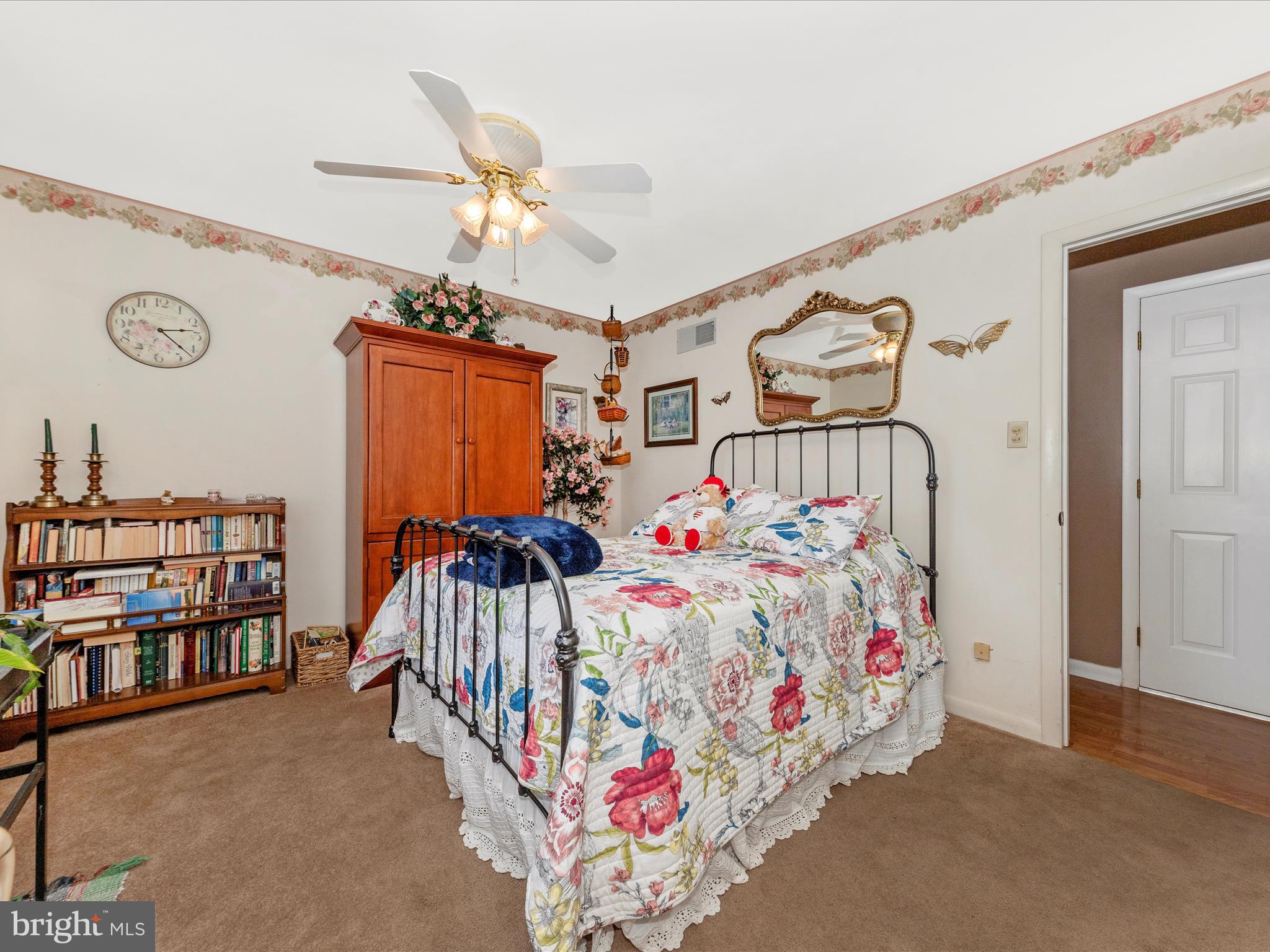 GARDEN SPOT - Residential