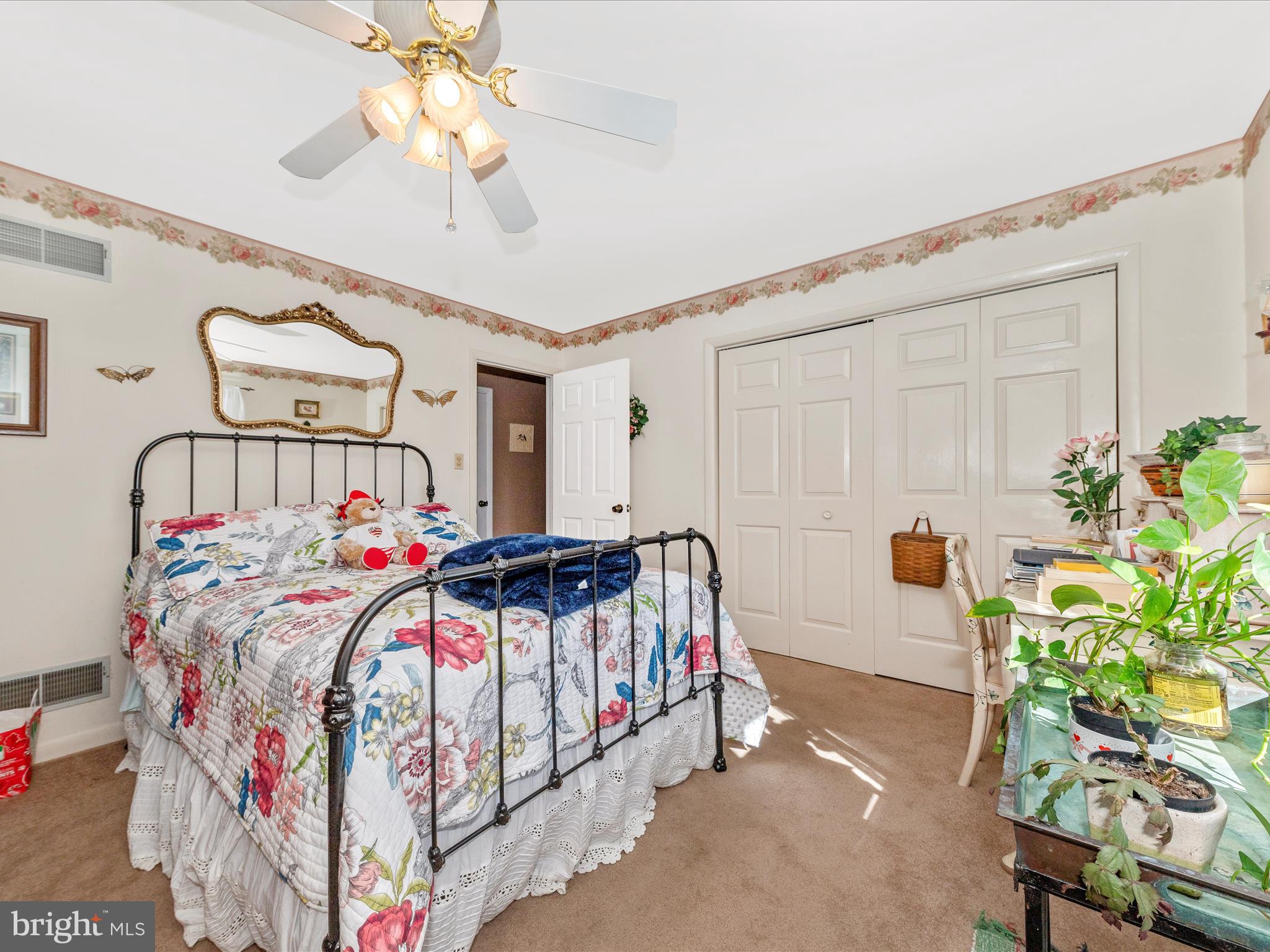 GARDEN SPOT - Residential