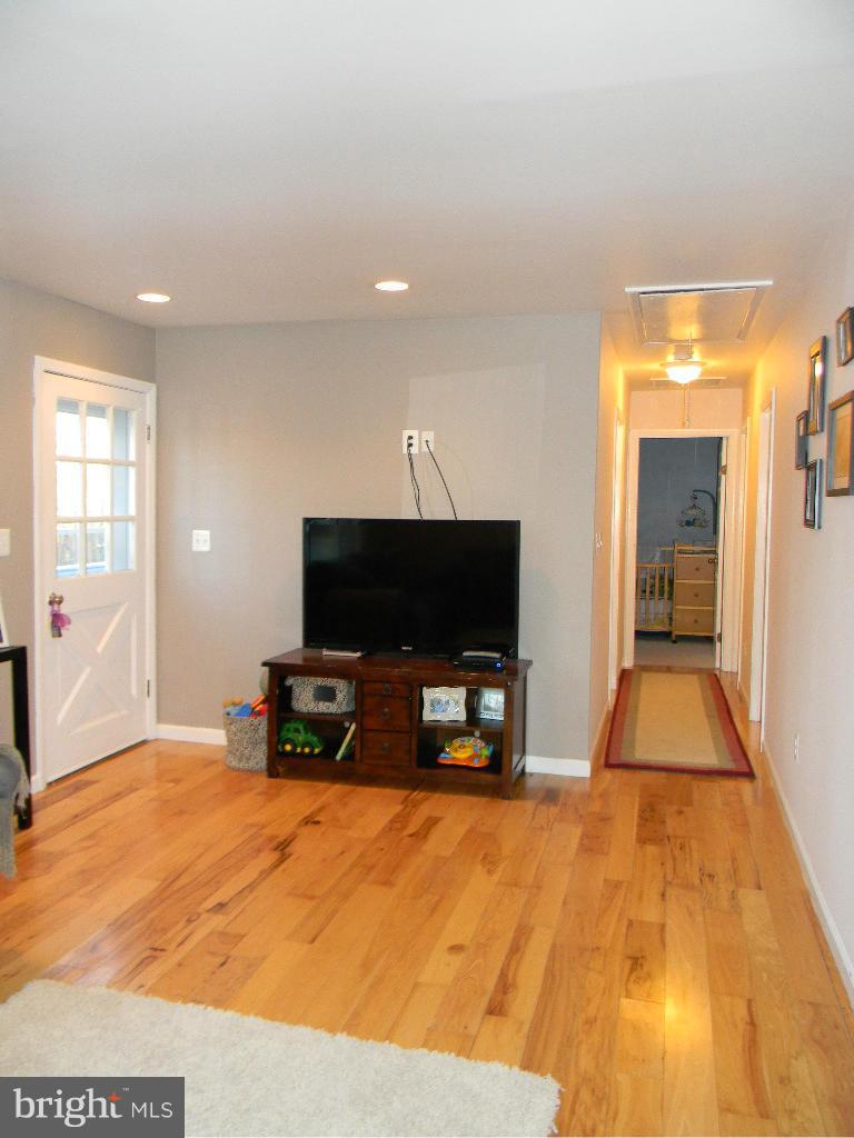 AMISSVILLE - Residential