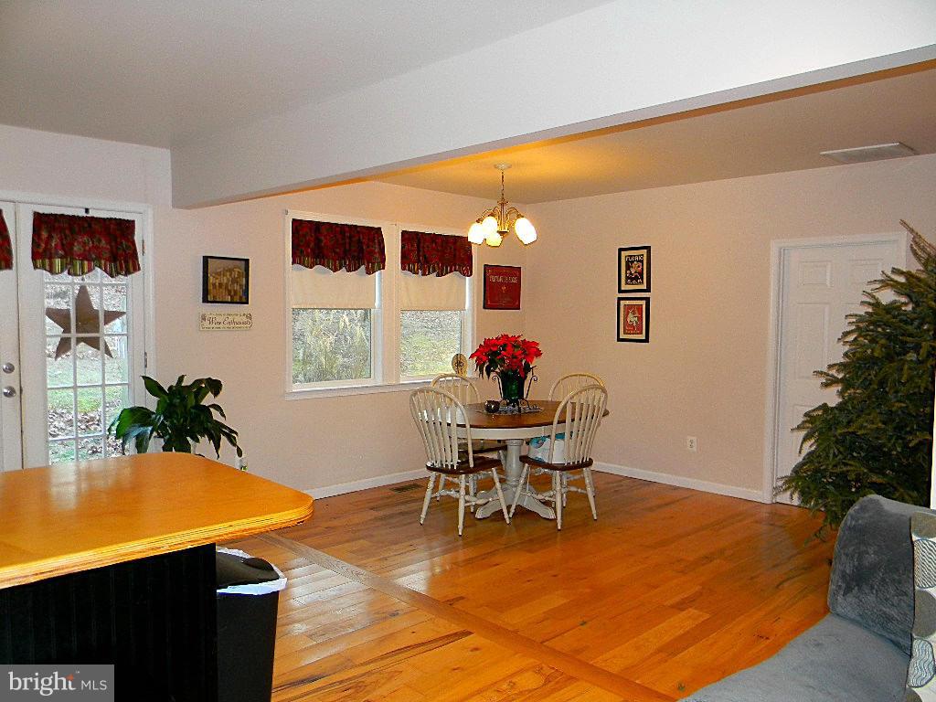 AMISSVILLE - Residential