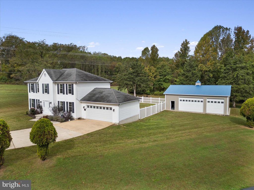 Photo of 11702 Carol Ann Court, UPPER MARLBORO, MD 20774 (MLS # MDPG2178846)