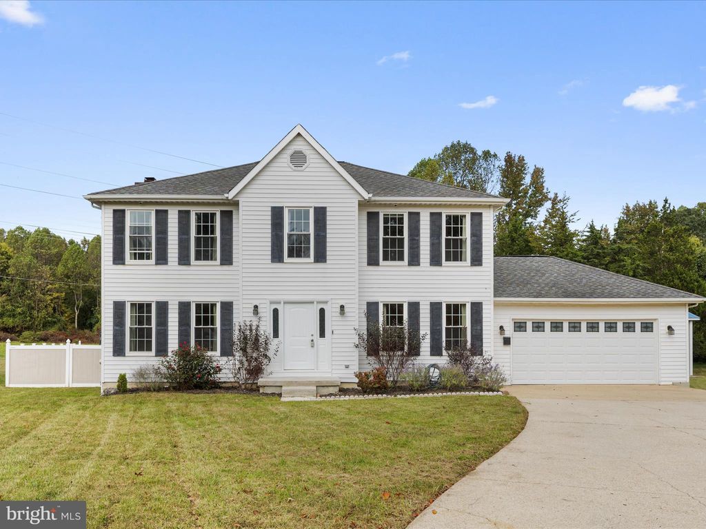 Photo of 11702 Carol Ann Court, UPPER MARLBORO, MD 20774 (MLS # MDPG2178846)