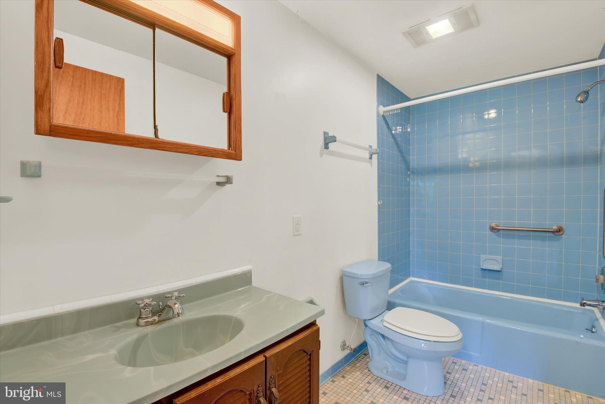 OAKLEIGH RIDGE - Residential