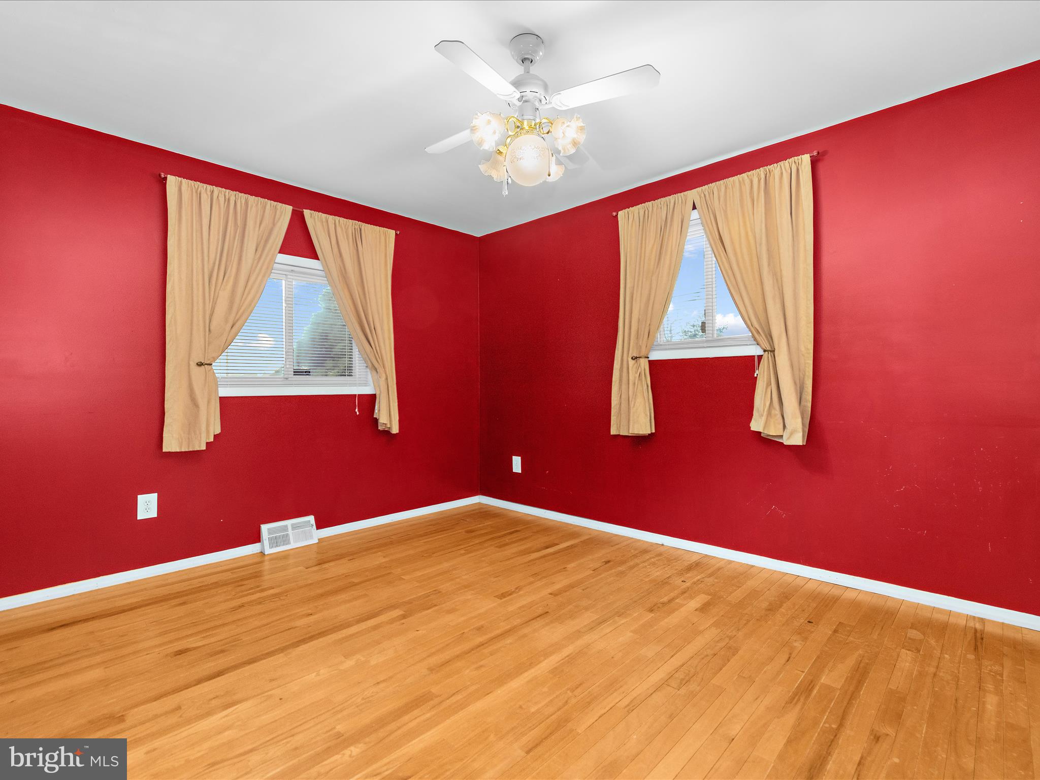 THE HIGHLANDS - Residential