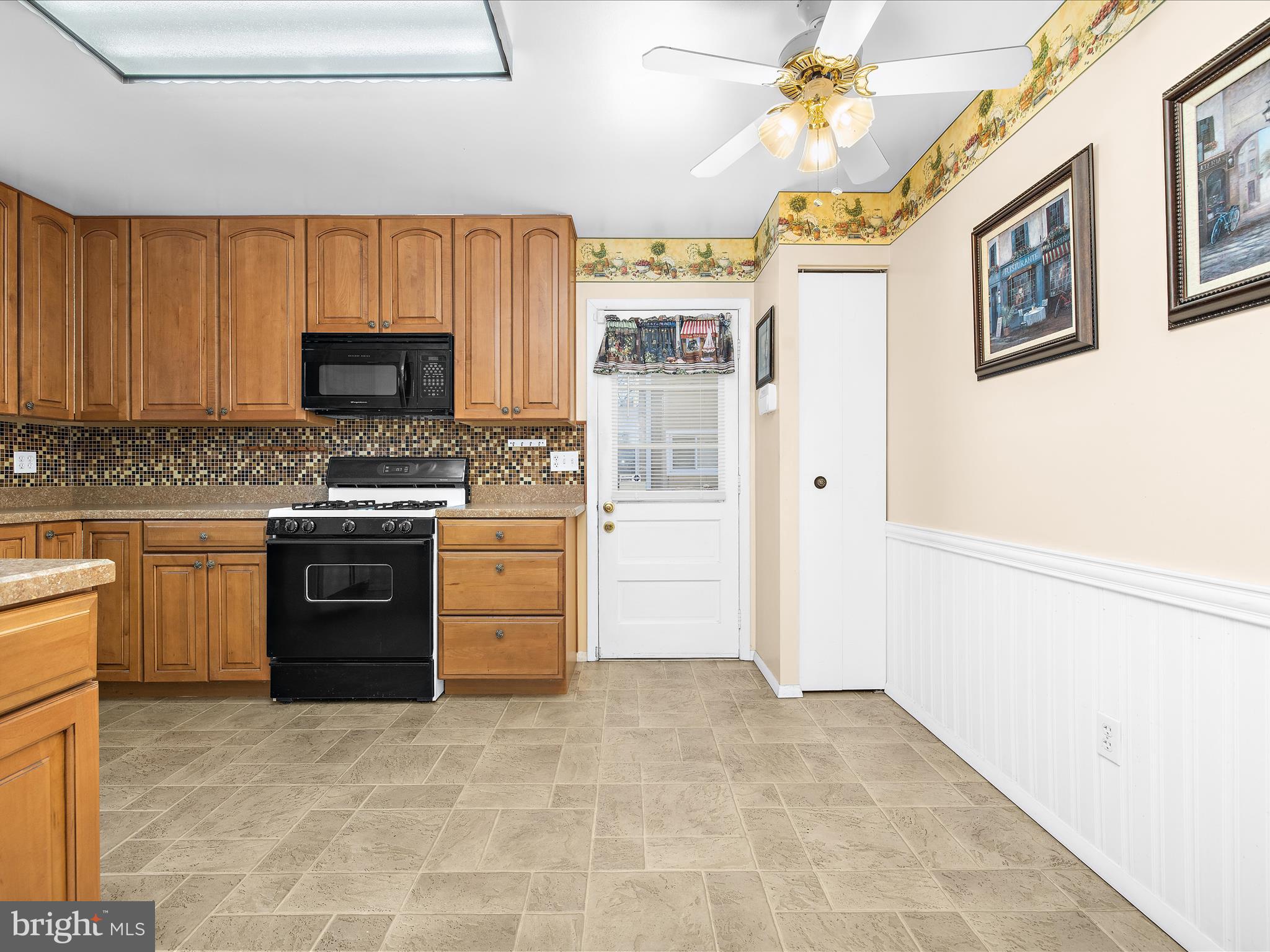 THE HIGHLANDS - Residential