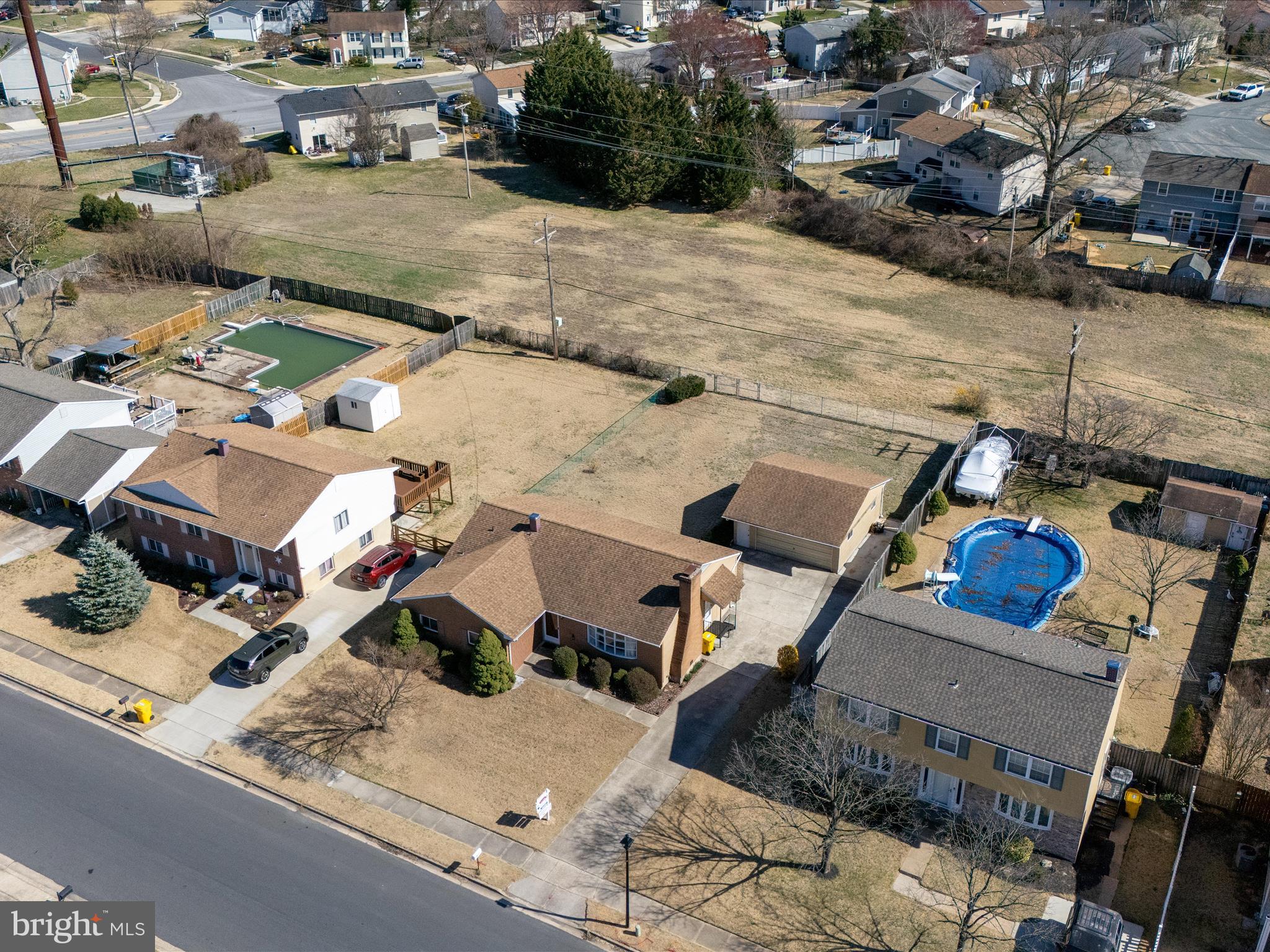 THE HIGHLANDS - Residential