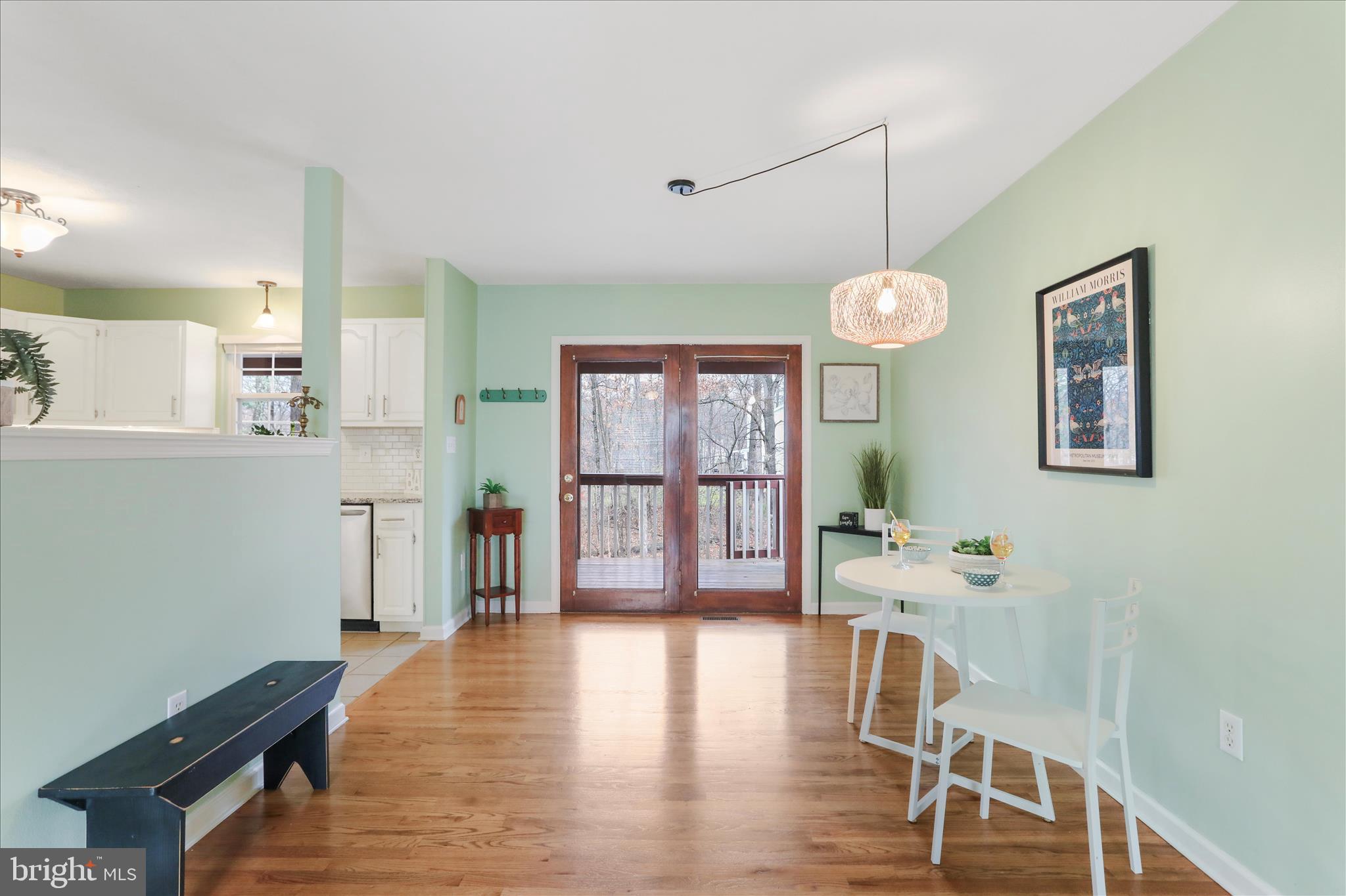 FOXCREST MANOR - Residential