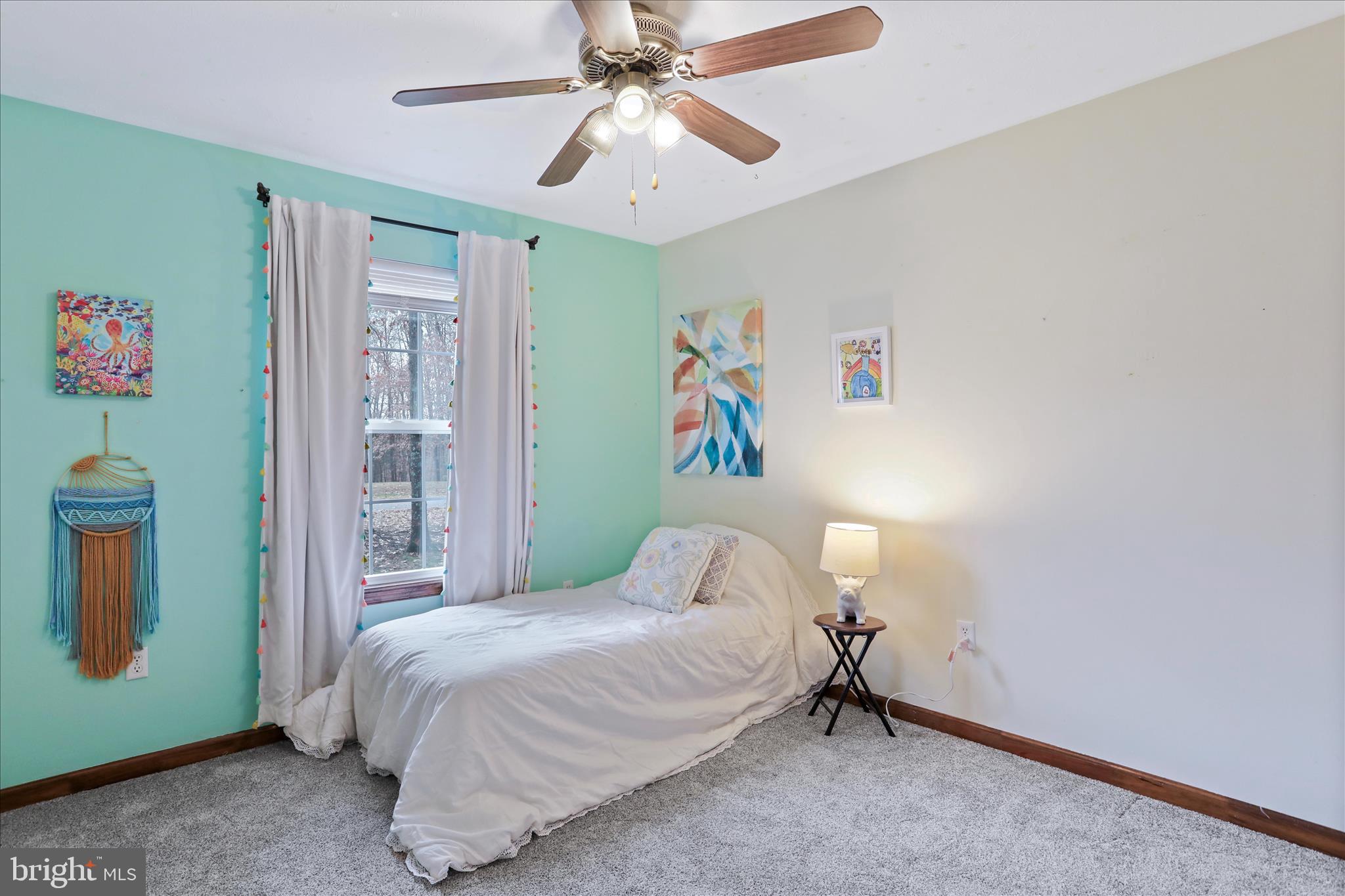 FOXCREST MANOR - Residential