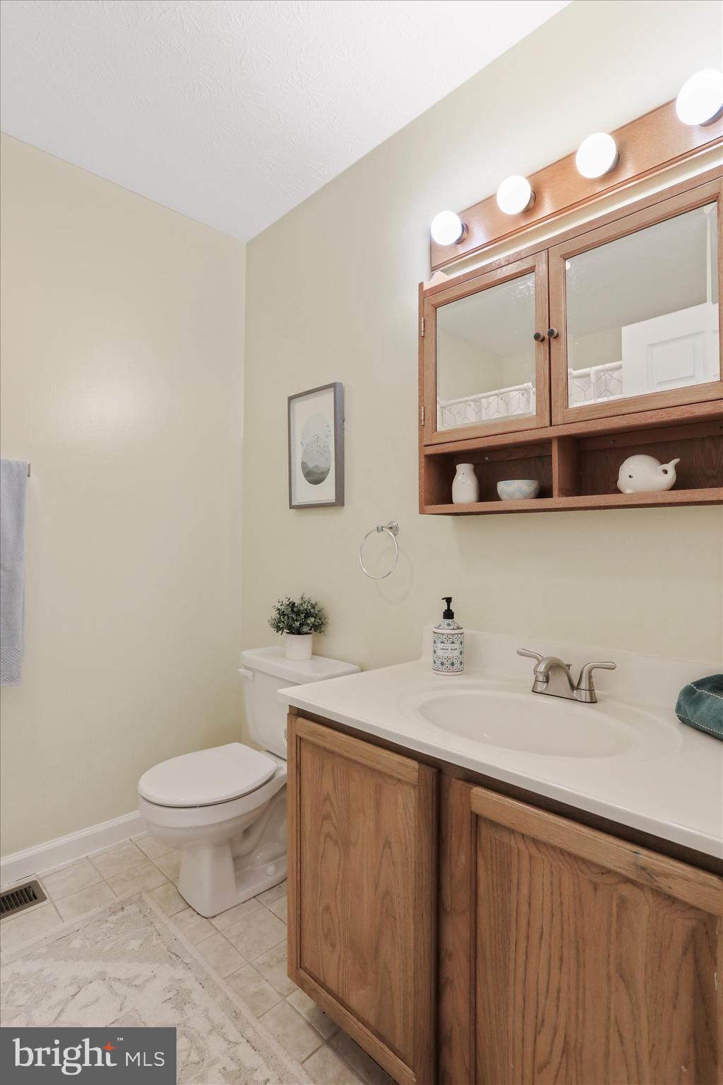 FOXCREST MANOR - Residential