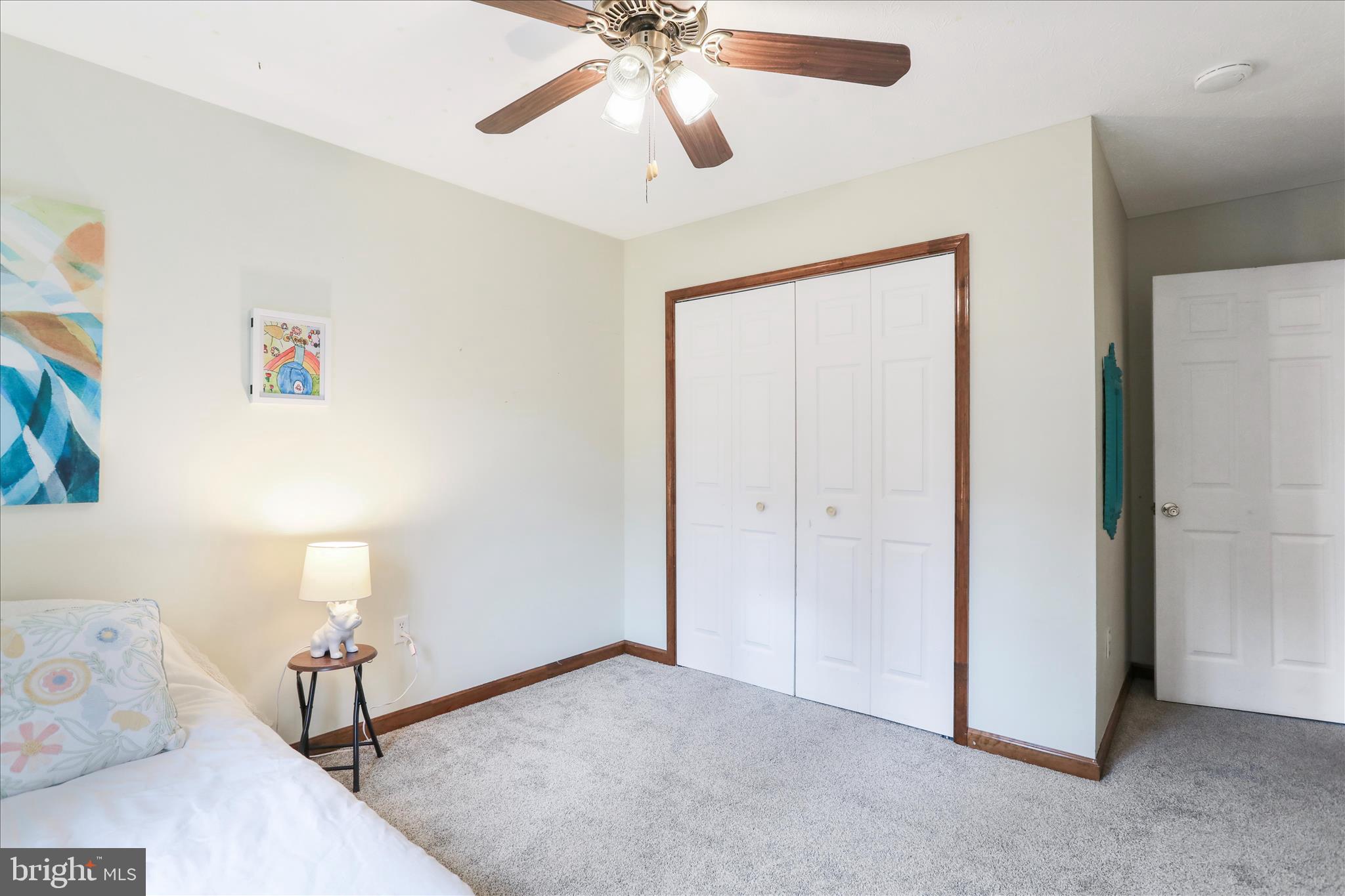 FOXCREST MANOR - Residential