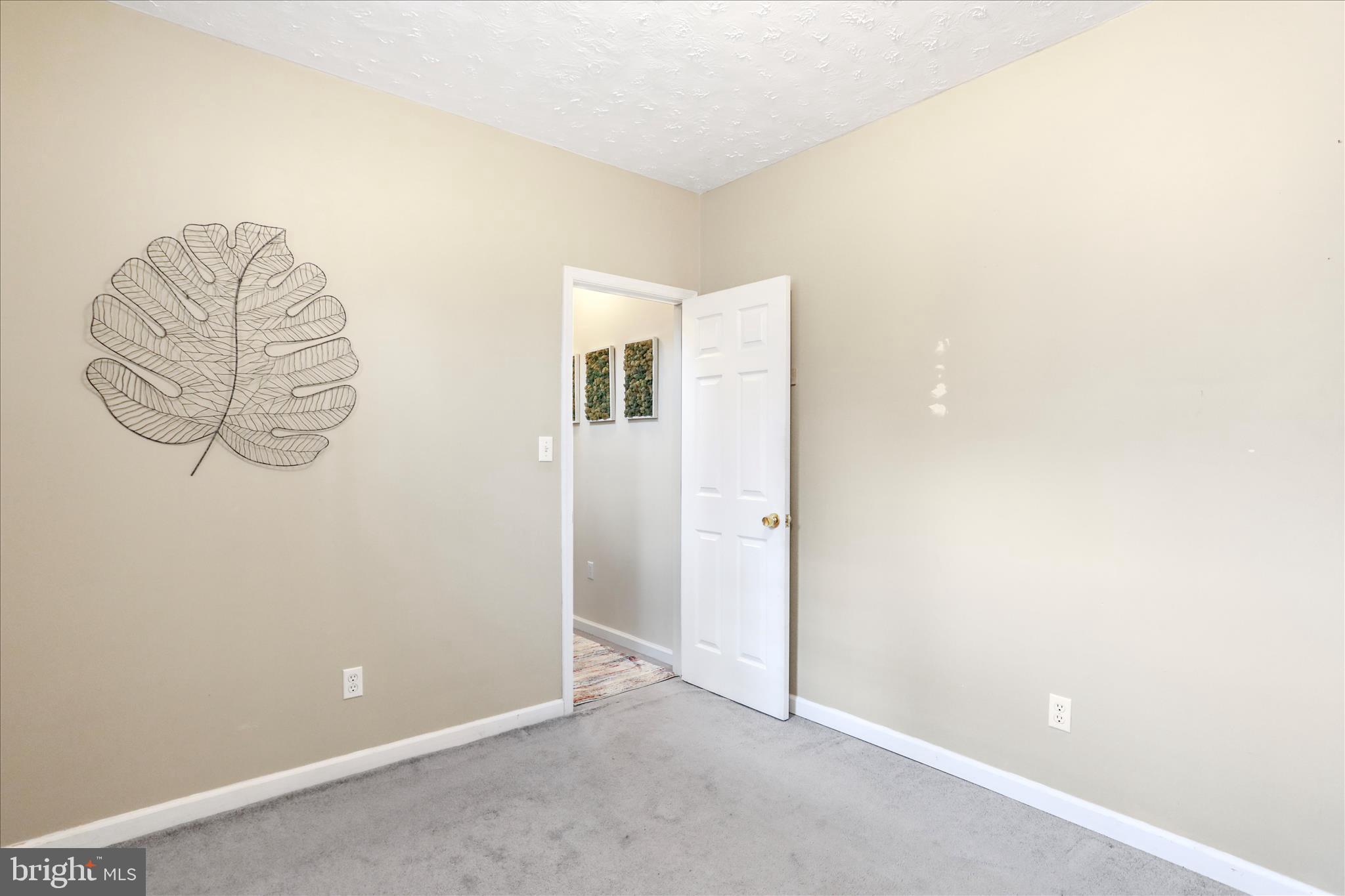 FOXCREST MANOR - Residential