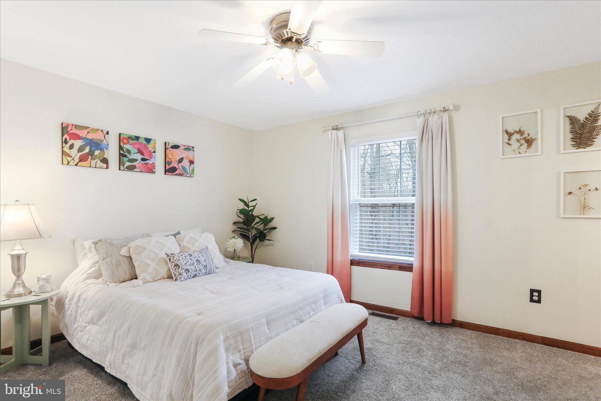 FOXCREST MANOR - Residential