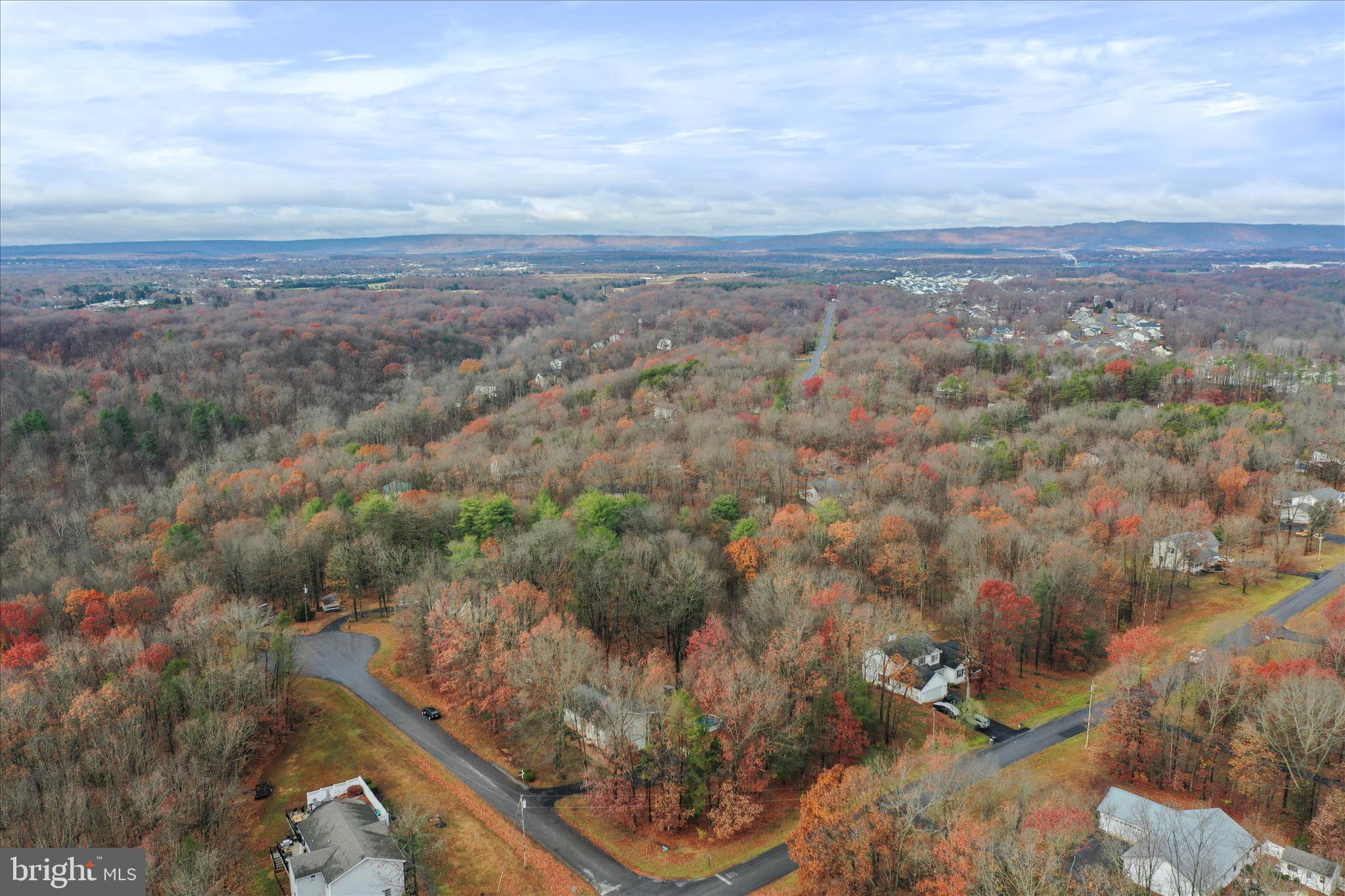 FOXCREST MANOR - Residential
