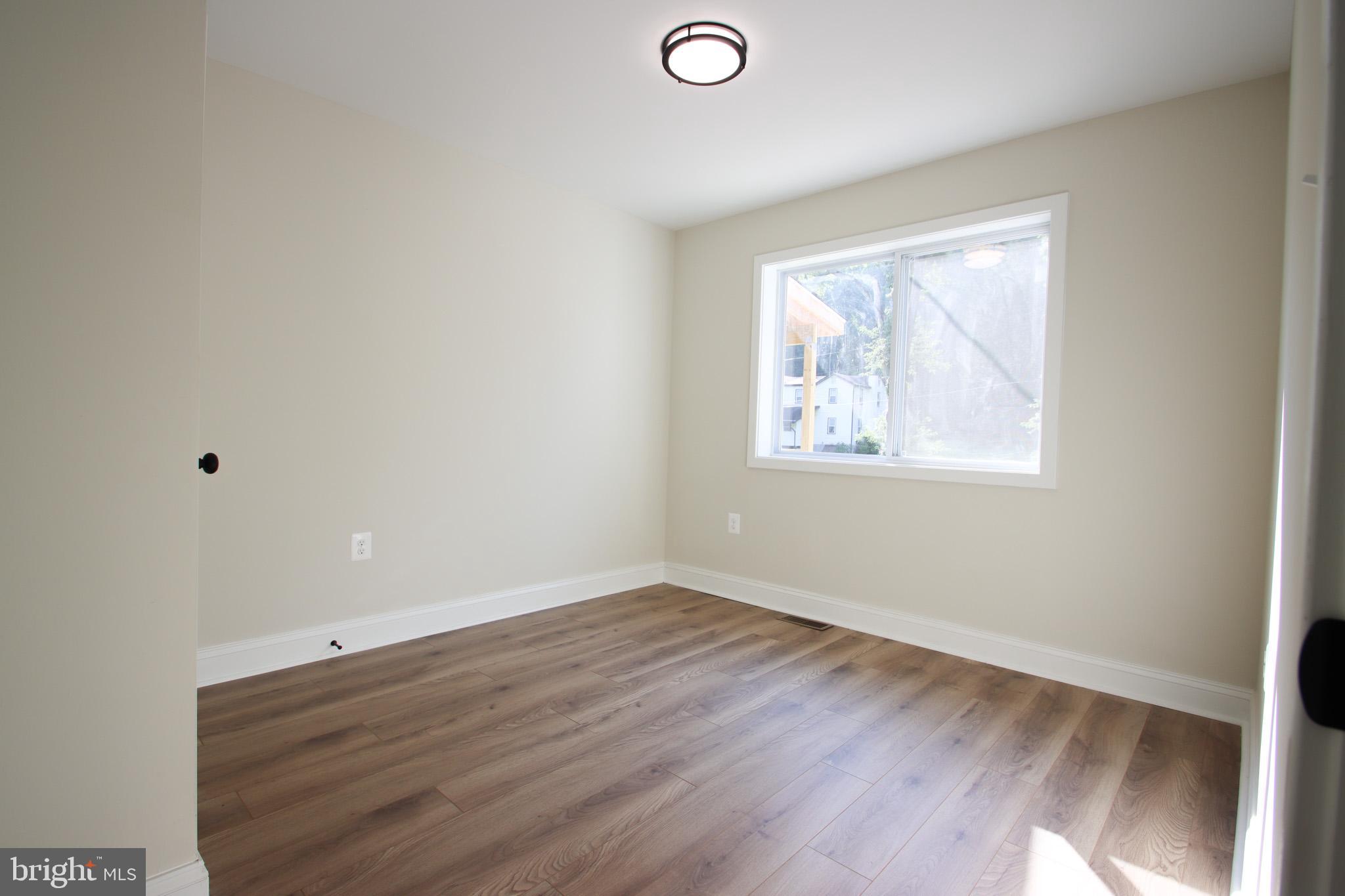 GLEN ARM - Residential