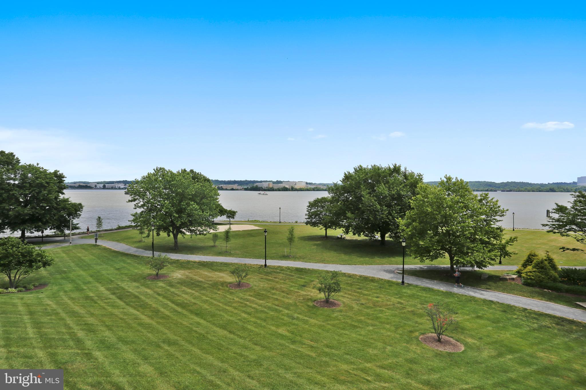 RIVERGATE - Residential