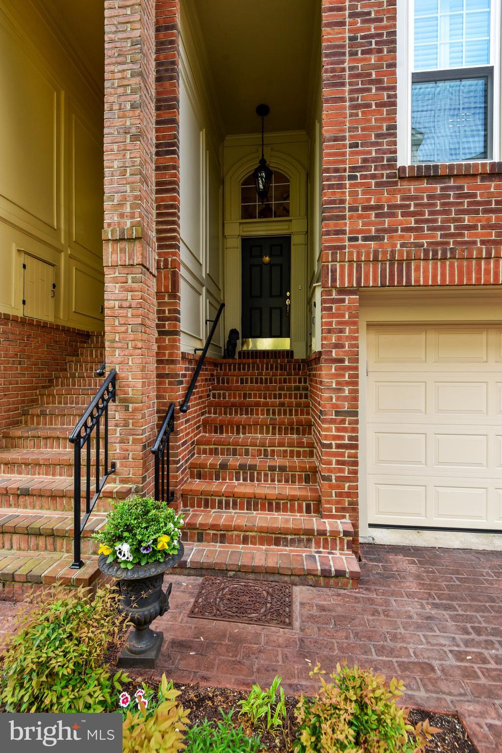 RIVERGATE - Residential