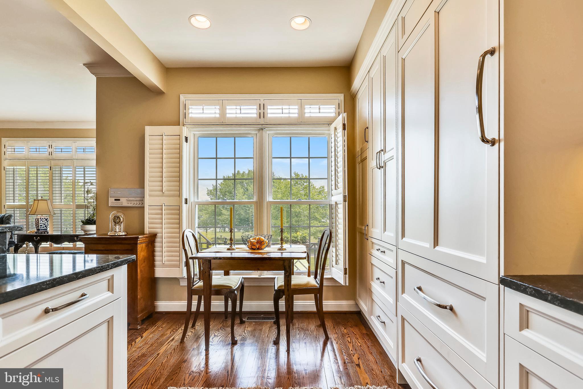 RIVERGATE - Residential