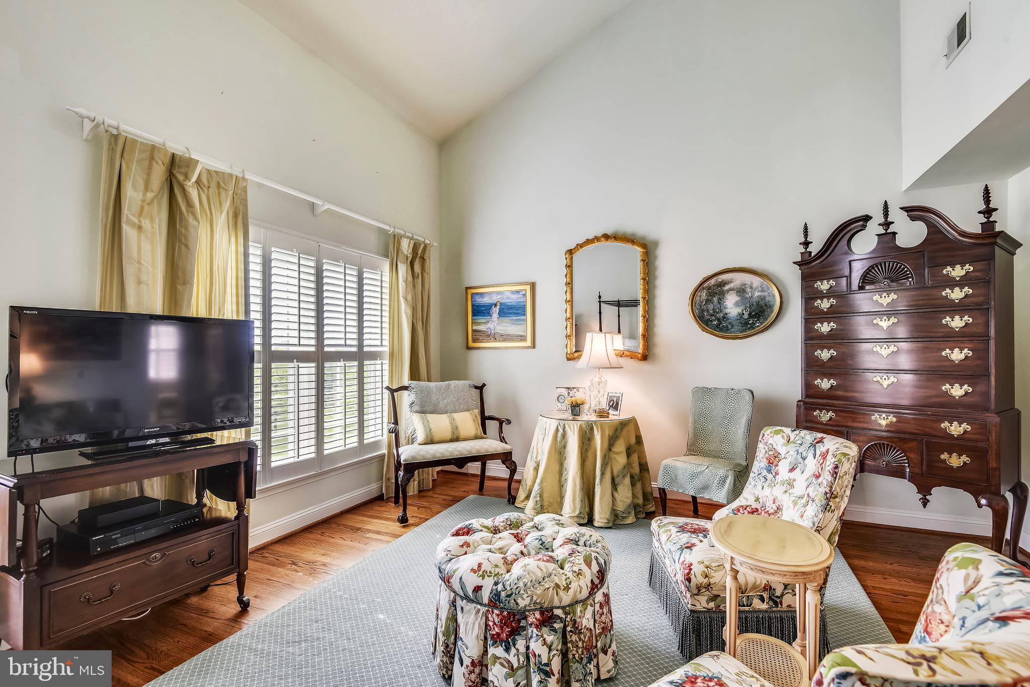 RIVERGATE - Residential