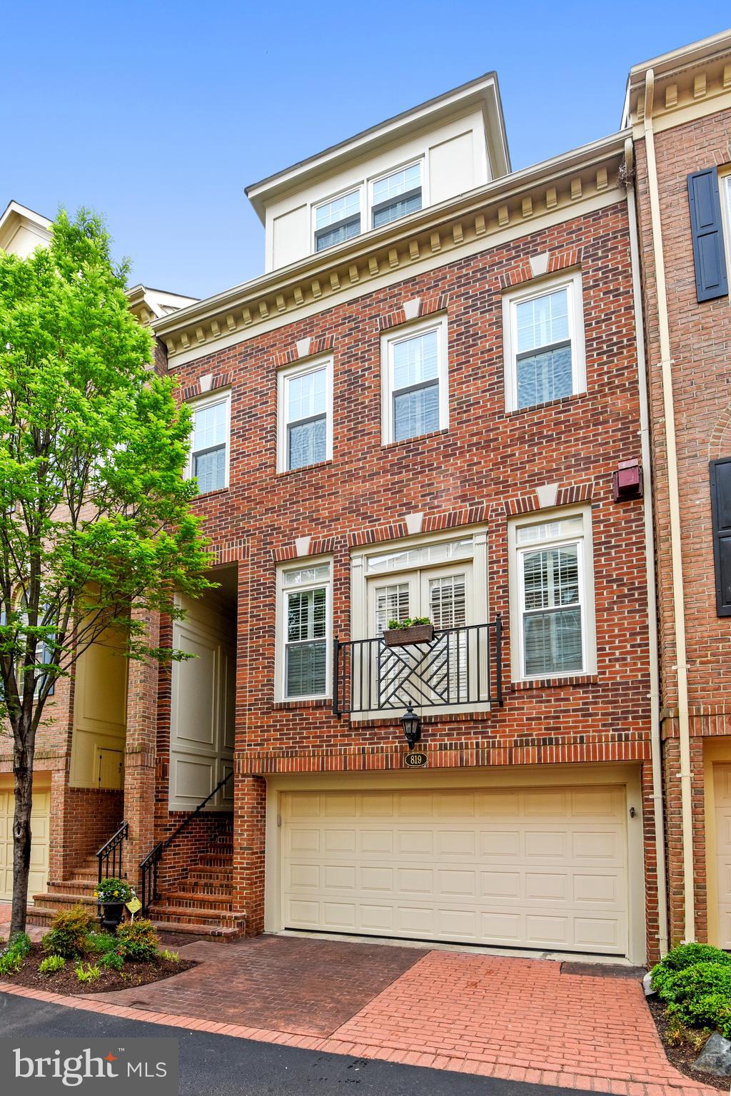 RIVERGATE - Residential