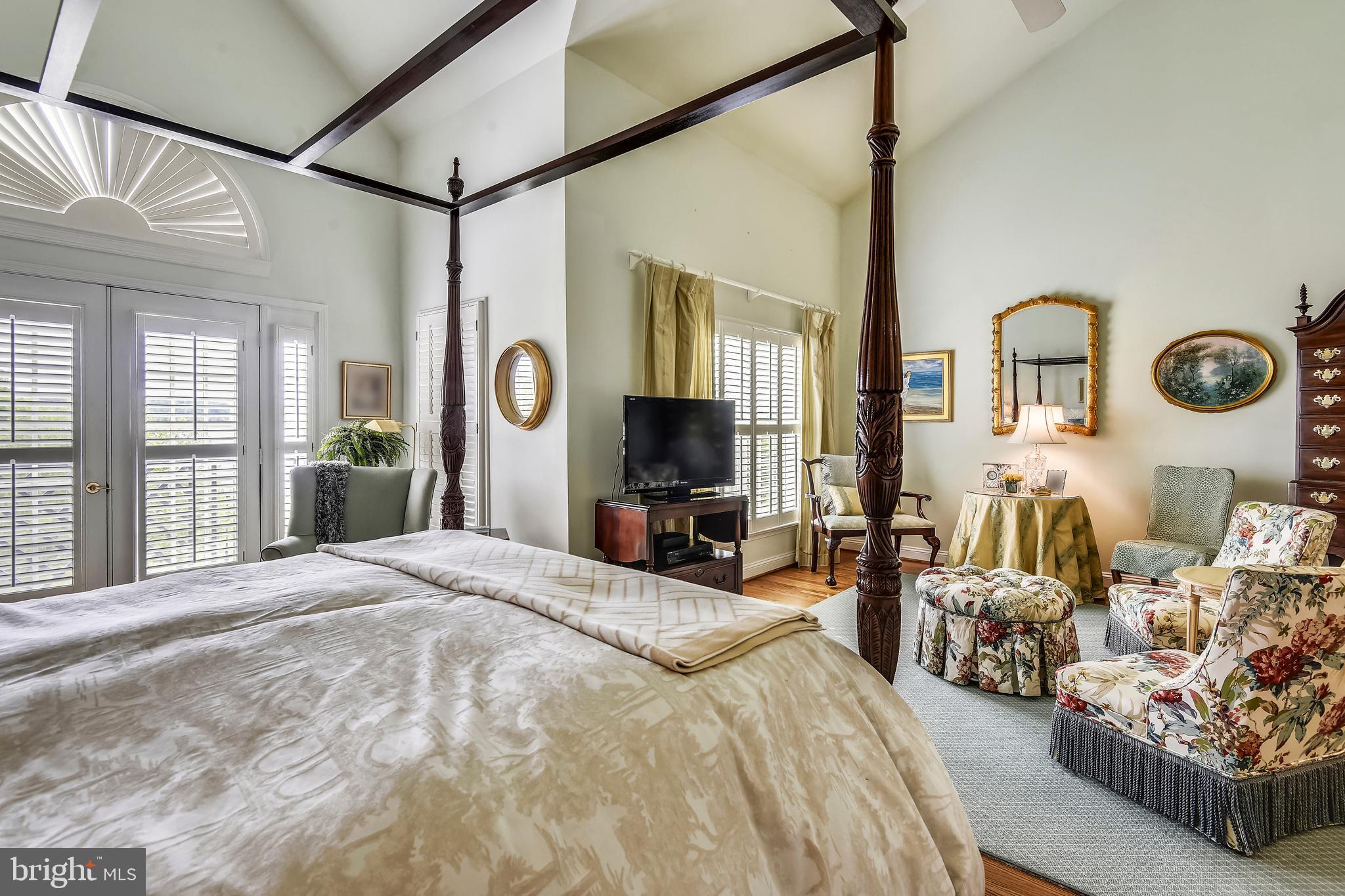 RIVERGATE - Residential