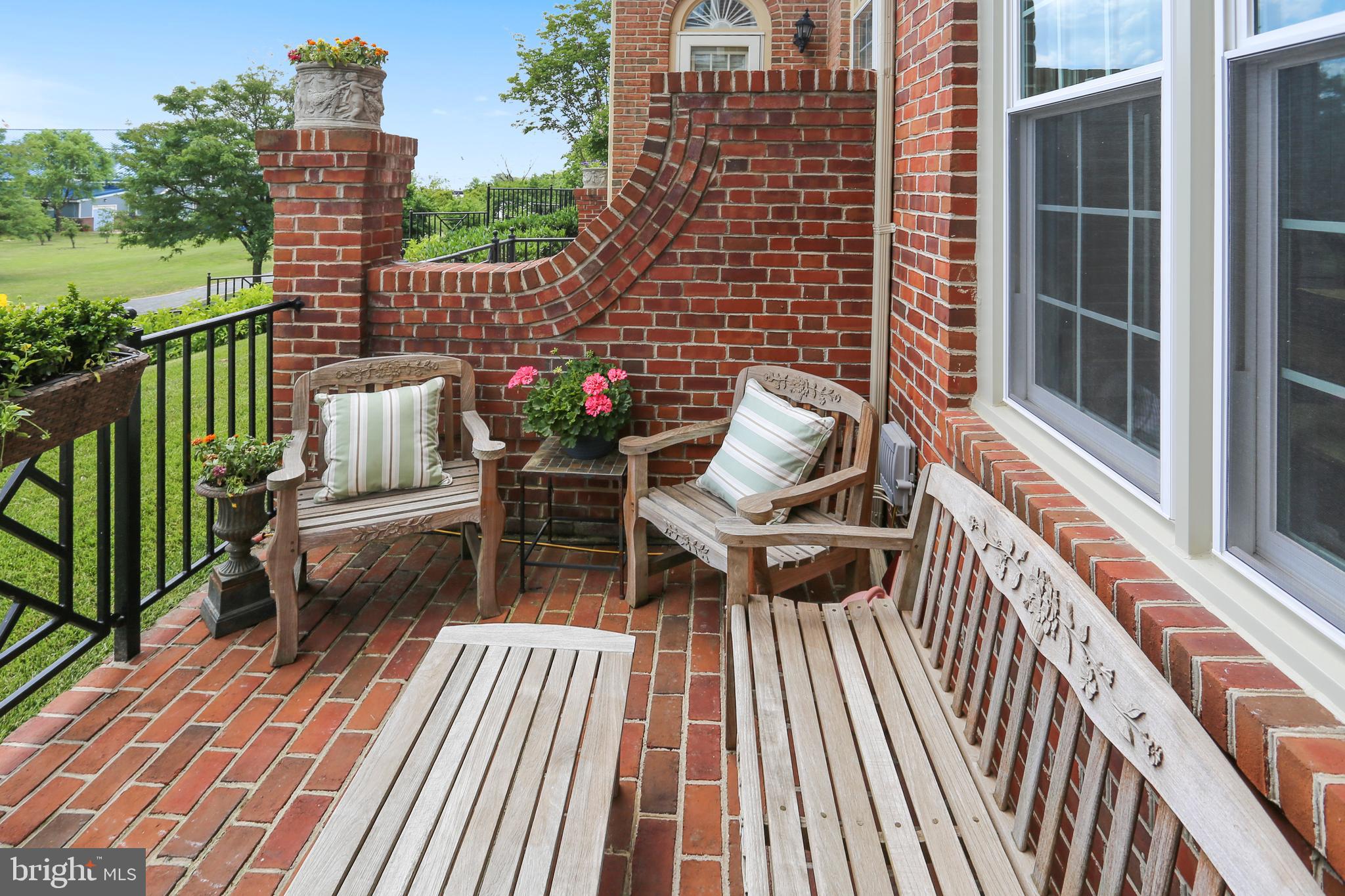 RIVERGATE - Residential