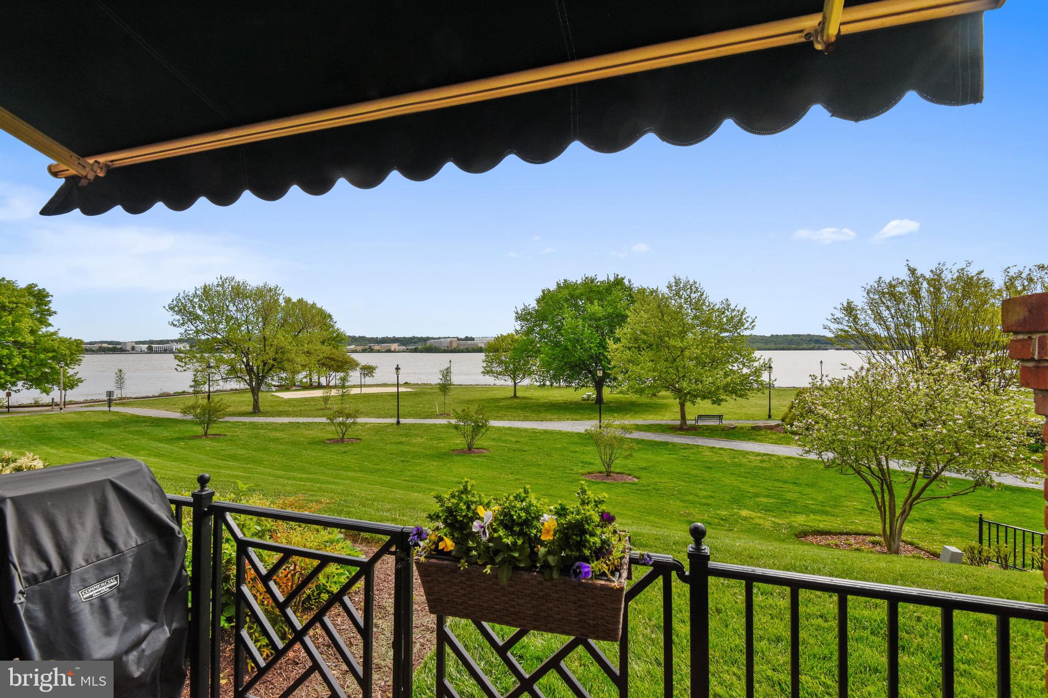 RIVERGATE - Residential