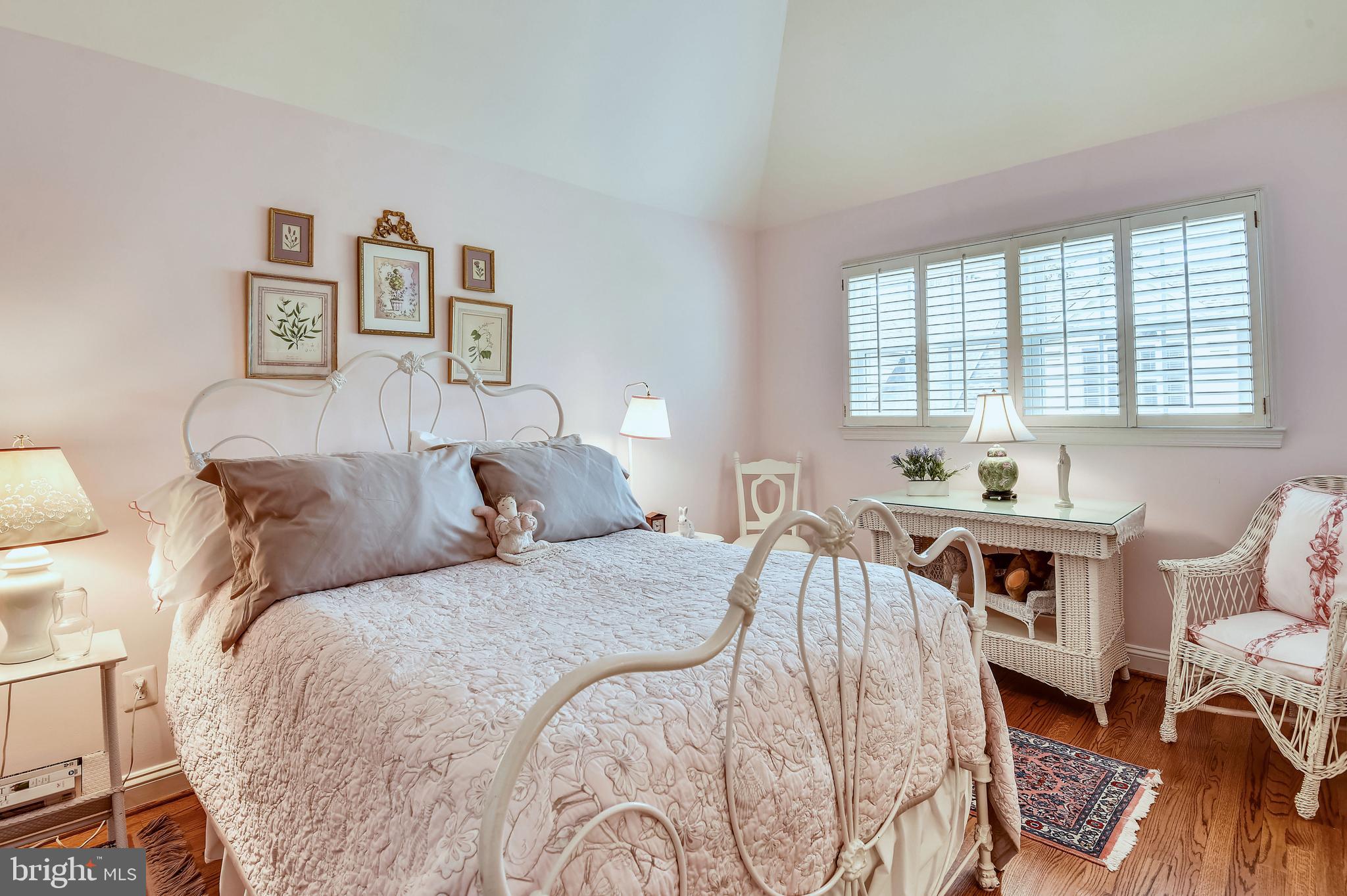 RIVERGATE - Residential