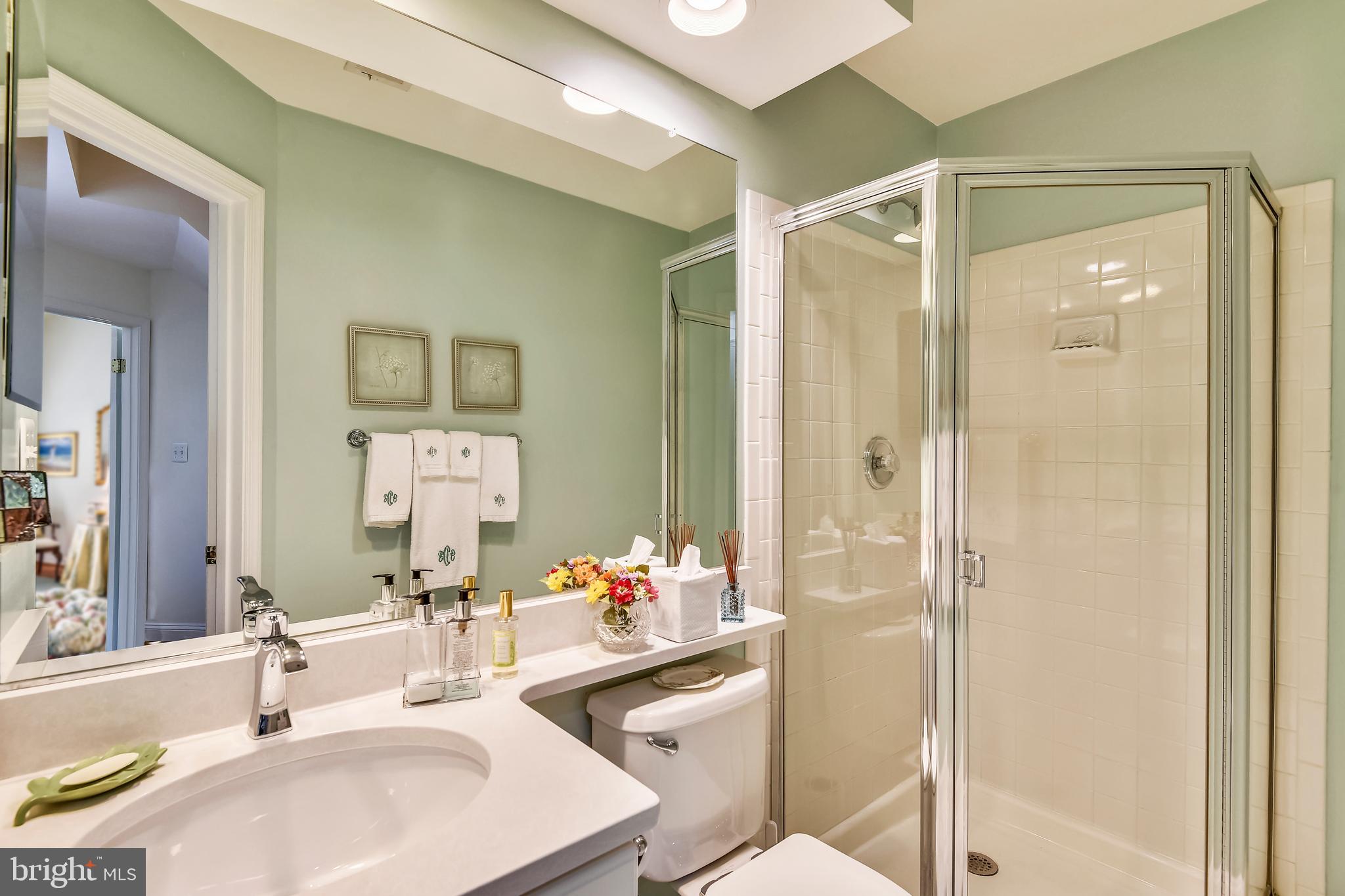 RIVERGATE - Residential