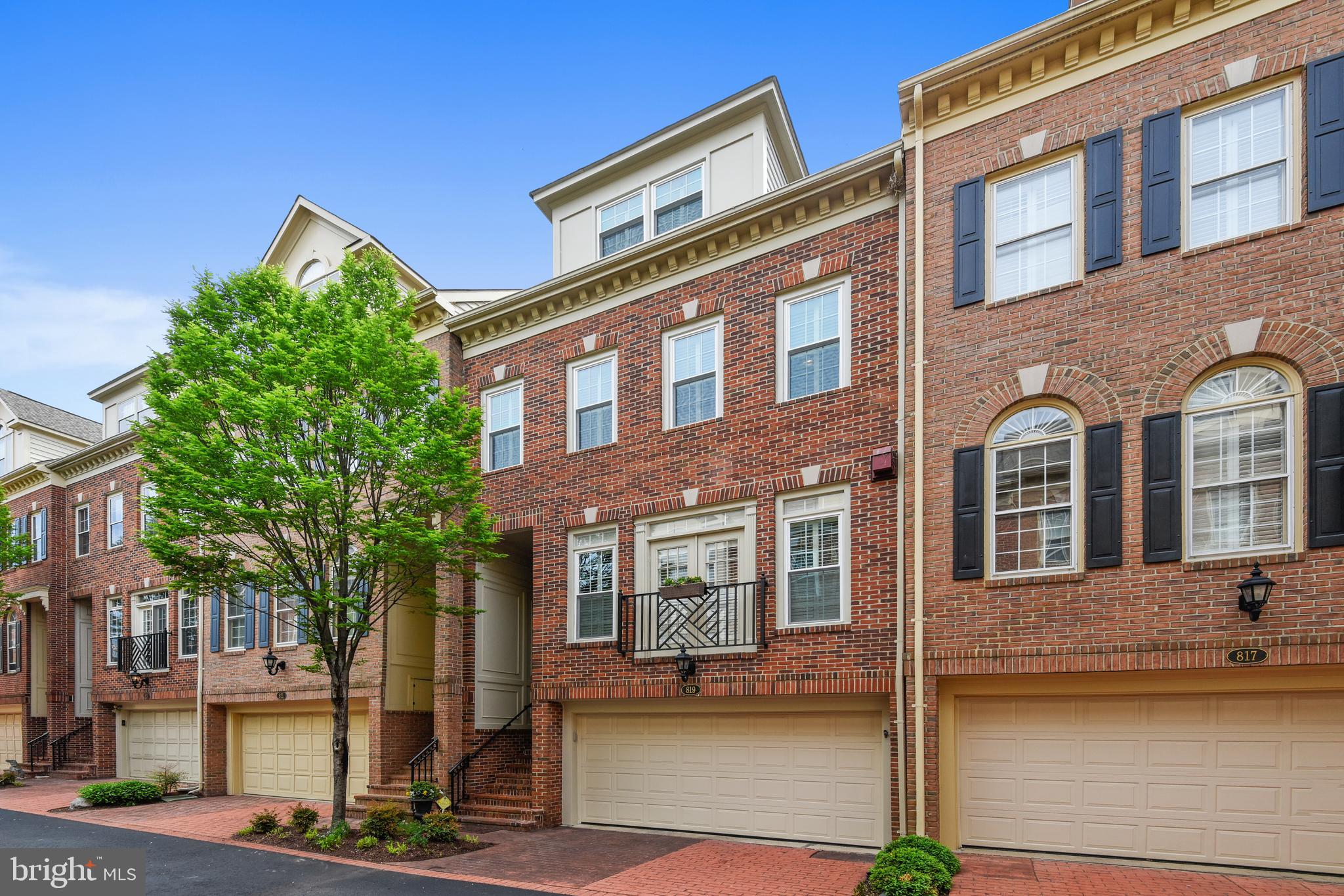 RIVERGATE - Residential