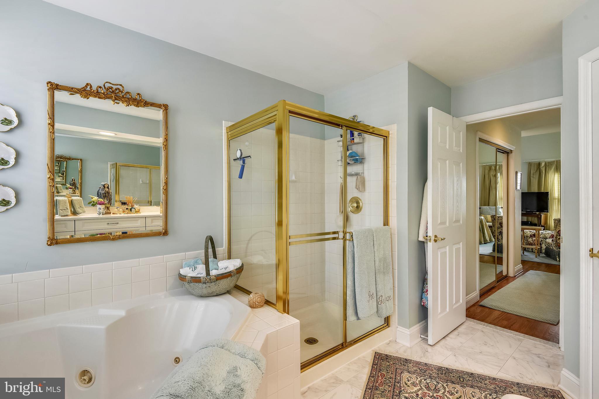 RIVERGATE - Residential