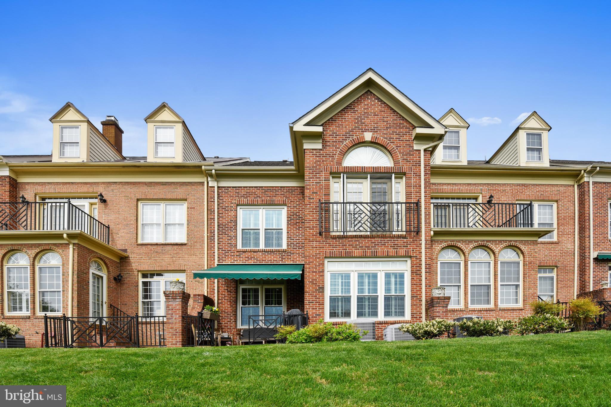 RIVERGATE - Residential