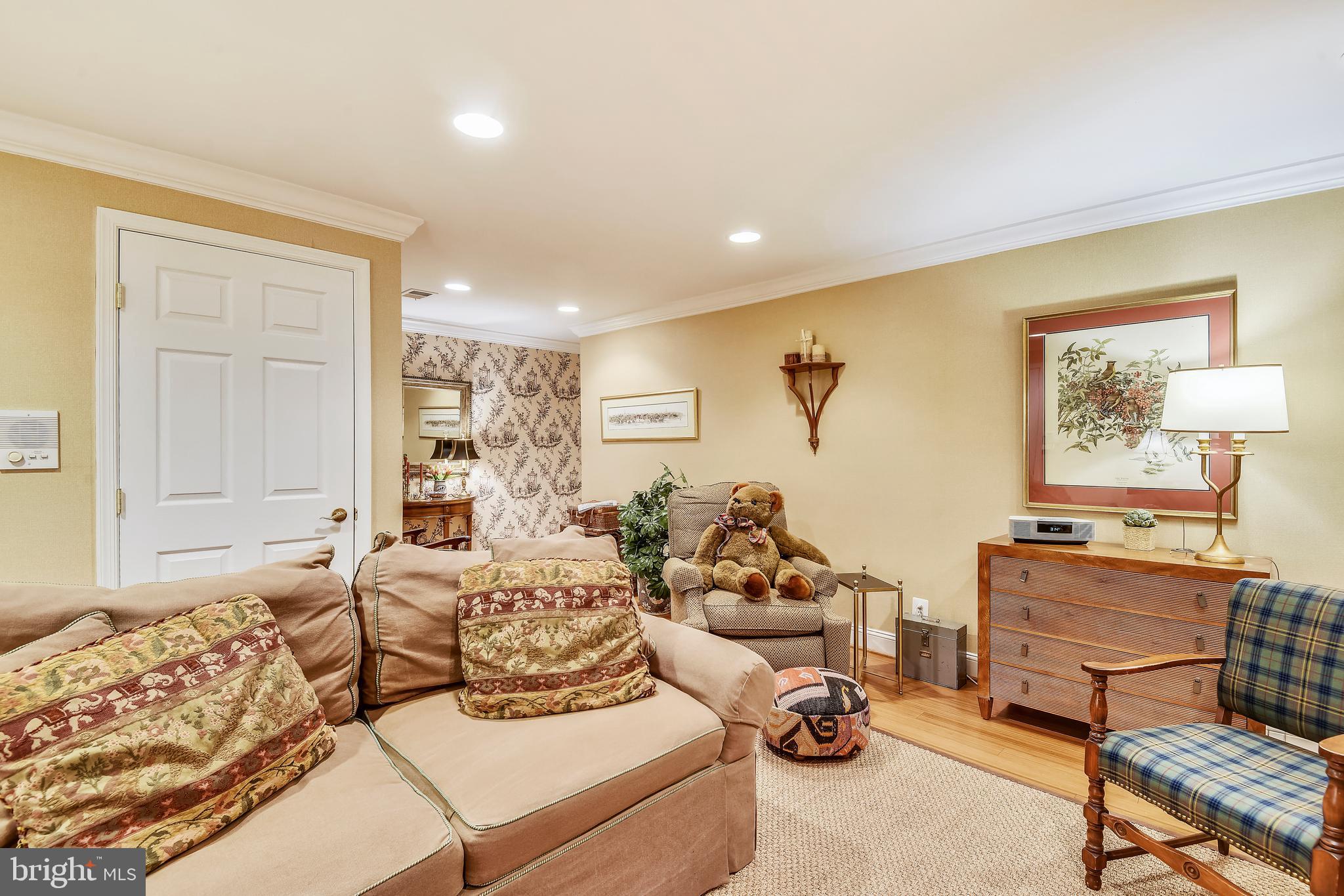 RIVERGATE - Residential