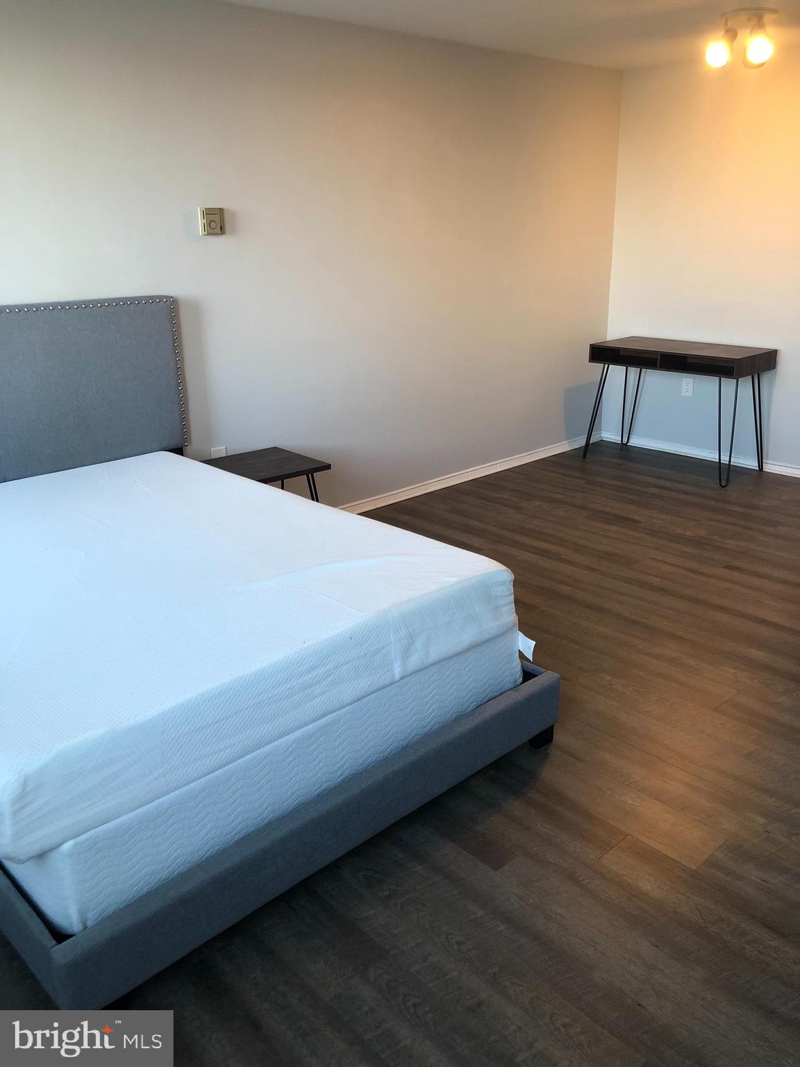 PORT ROYAL CONDOMINIUM - Residential