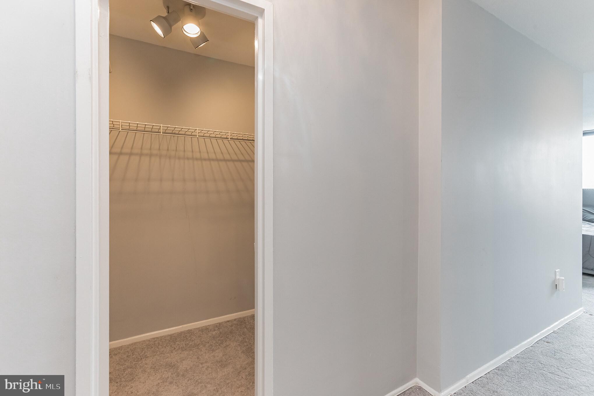 PORT ROYAL CONDOMINIUM - Residential