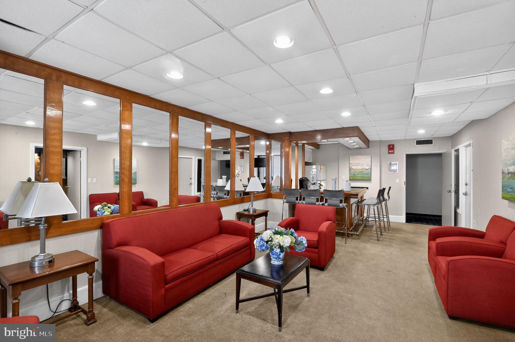 PORT ROYAL CONDOMINIUM - Residential