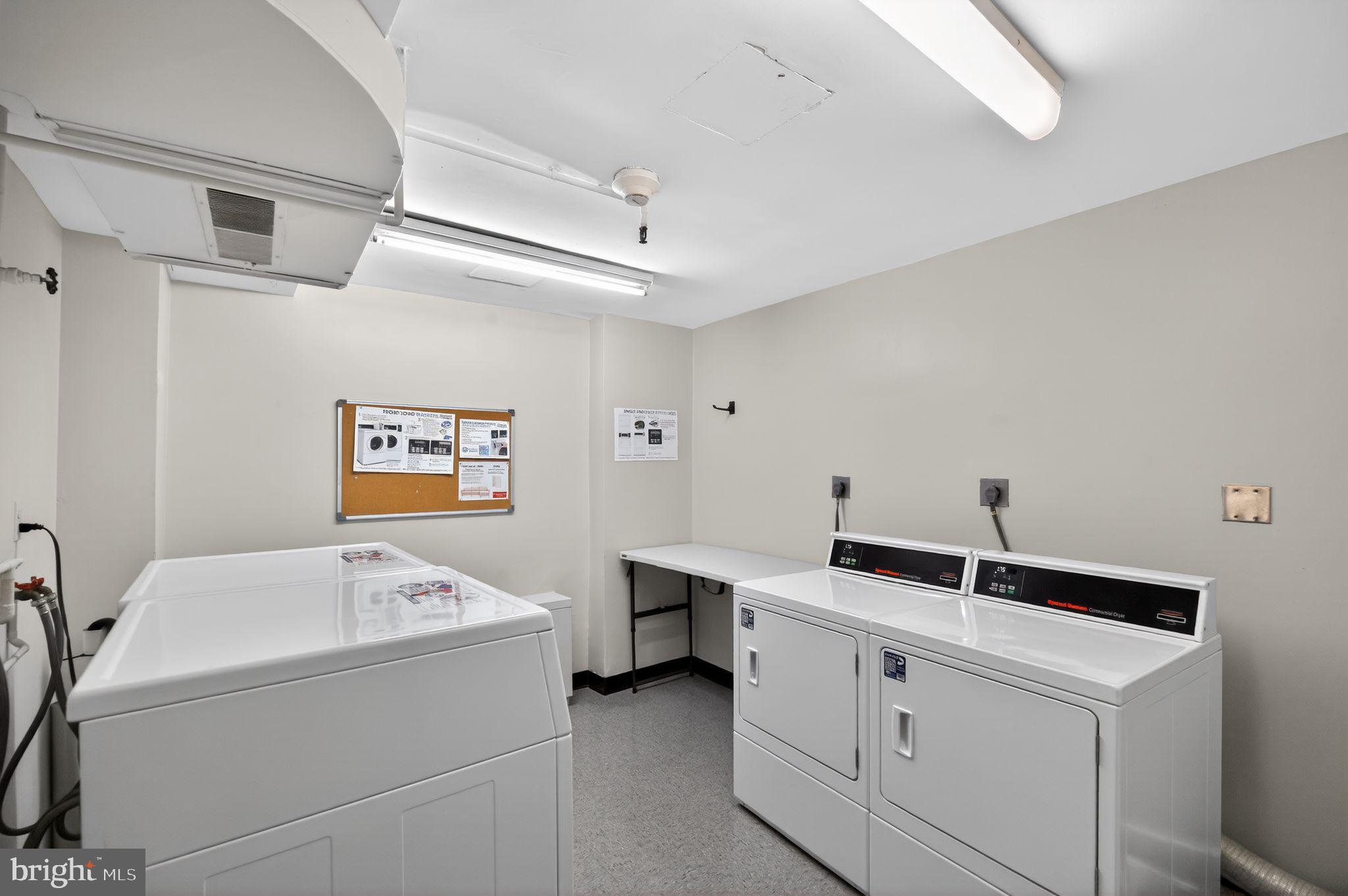 PORT ROYAL CONDOMINIUM - Residential