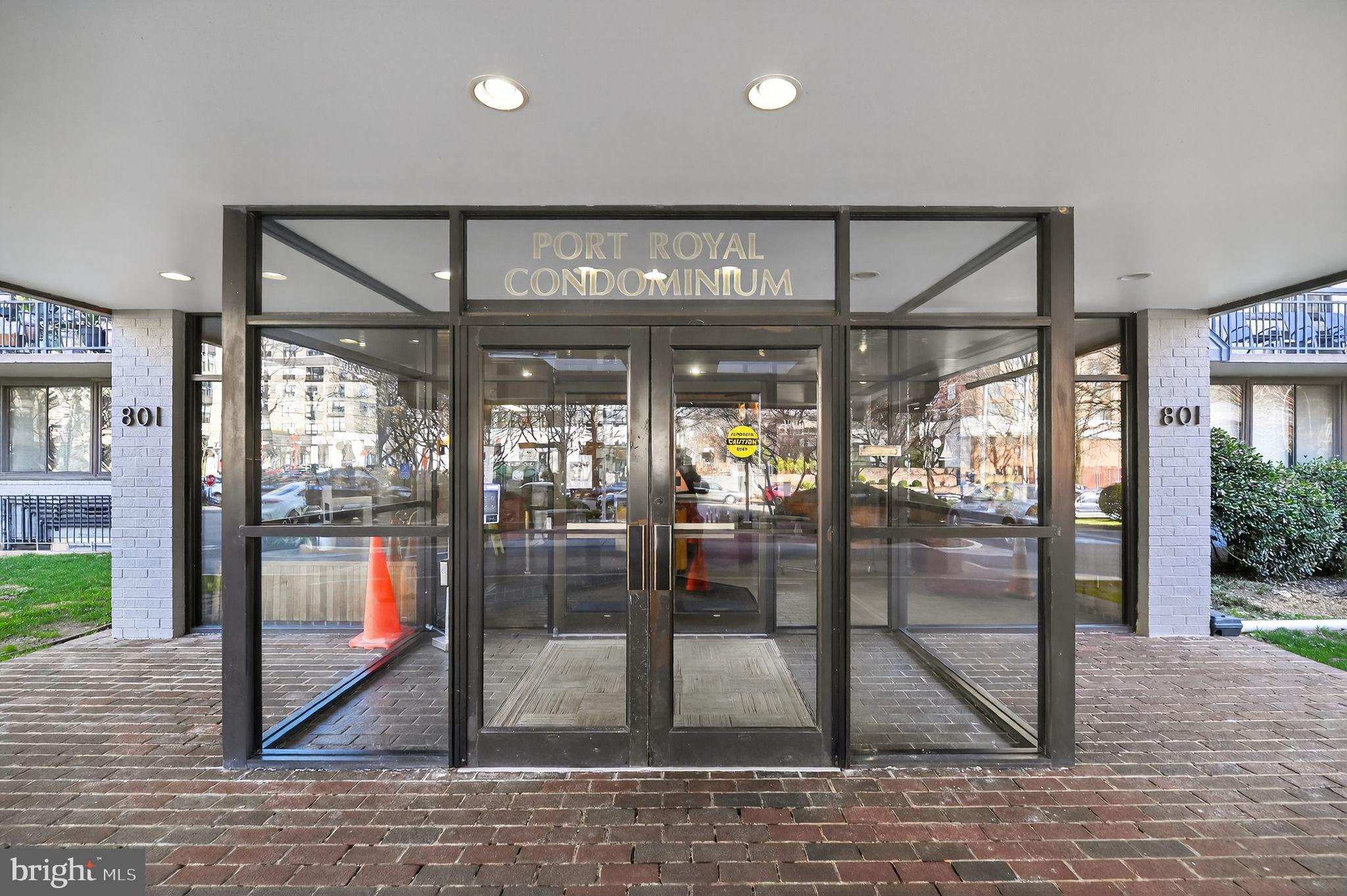 PORT ROYAL CONDOMINIUM - Residential