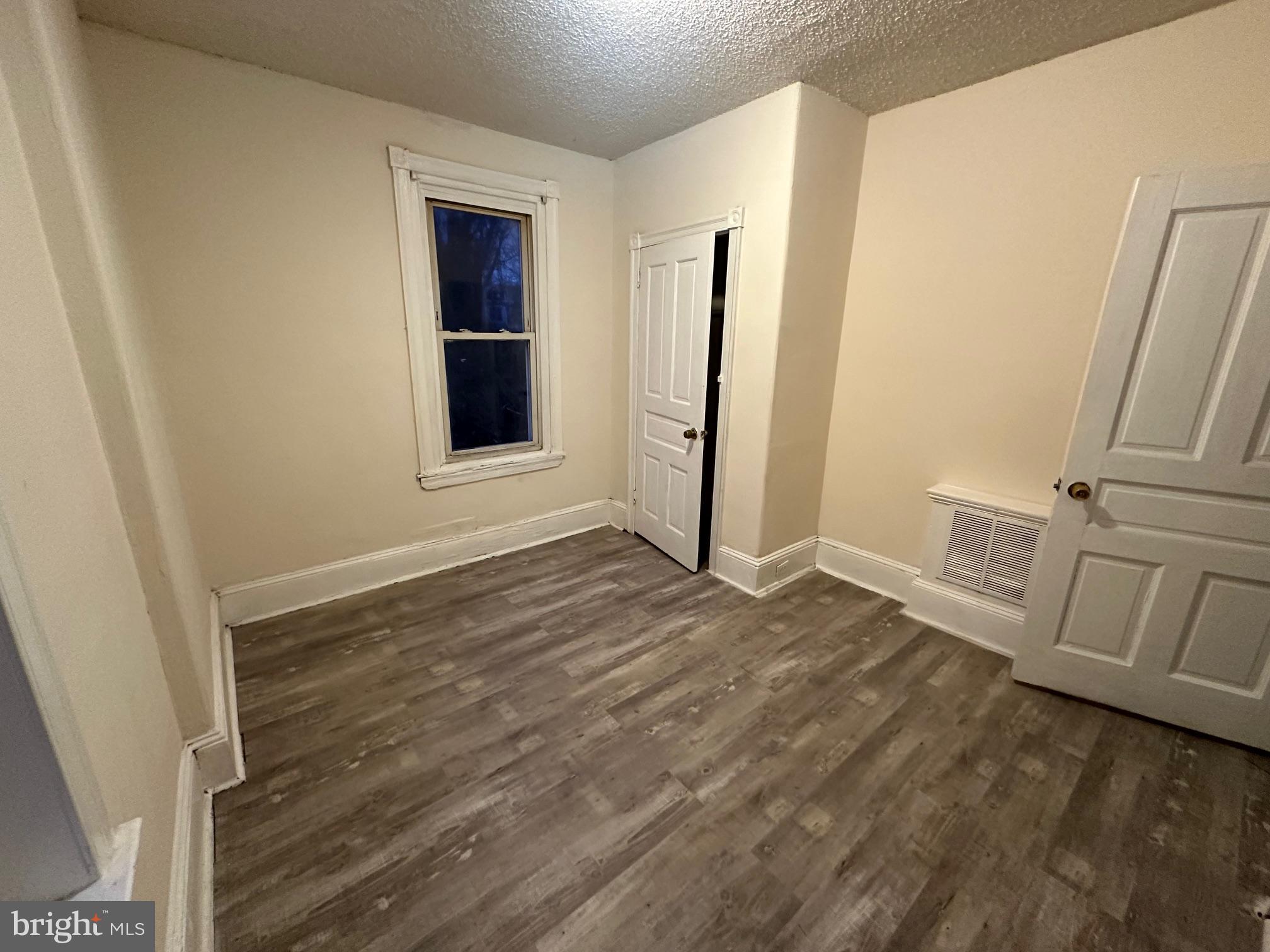 GERMANTOWN (EAST) - Residential