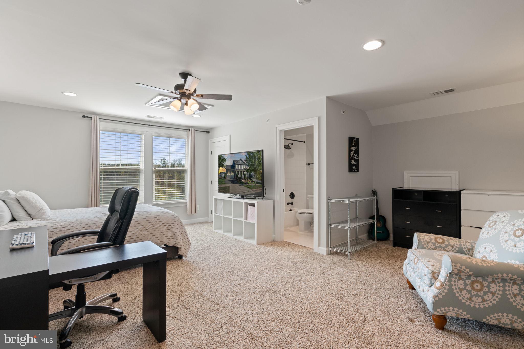 POTOMAC SHORES - Residential